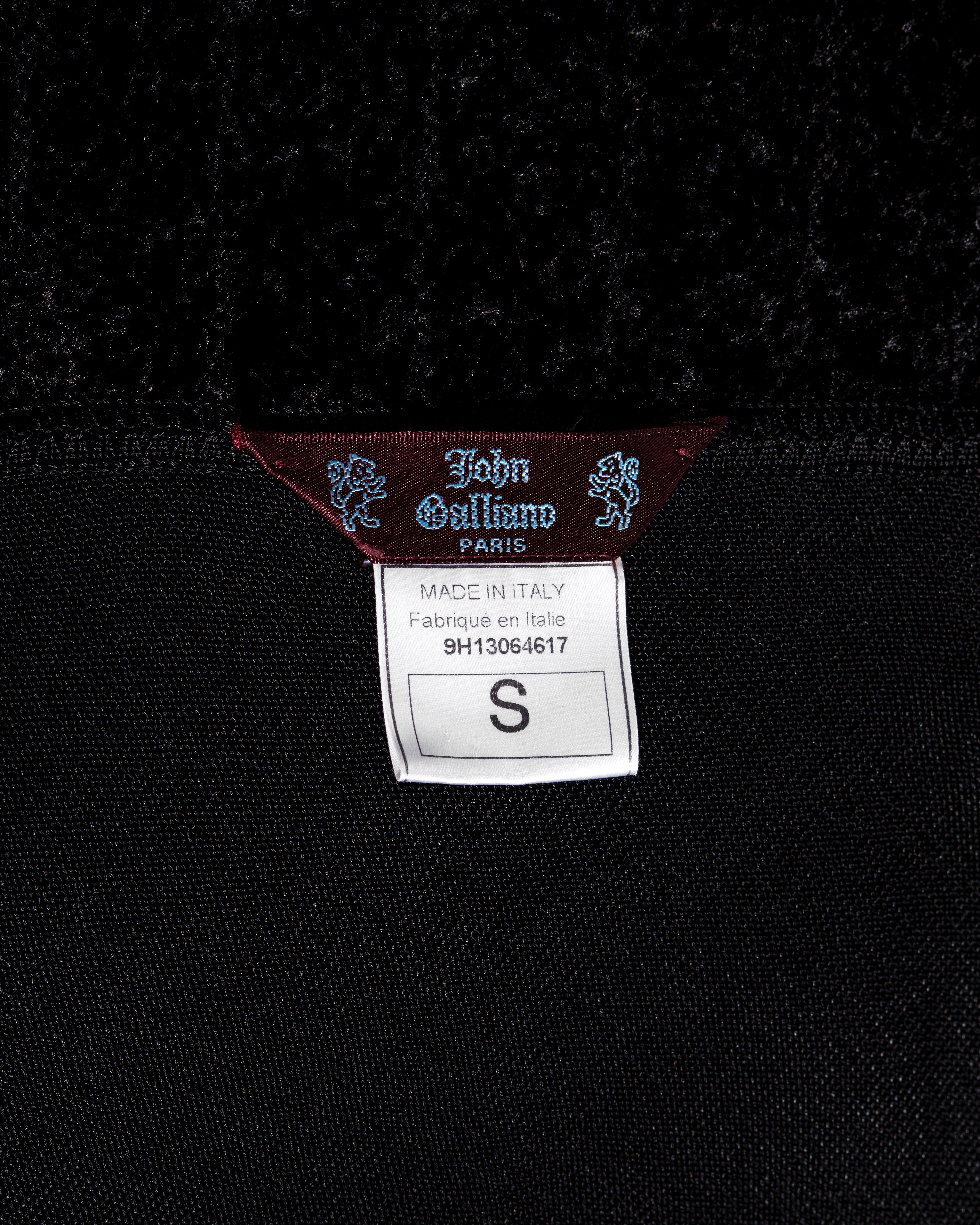 John Galliano - Robe moulante noire à une épaule en maille ouverte, automne-hiver 1999 en vente 4