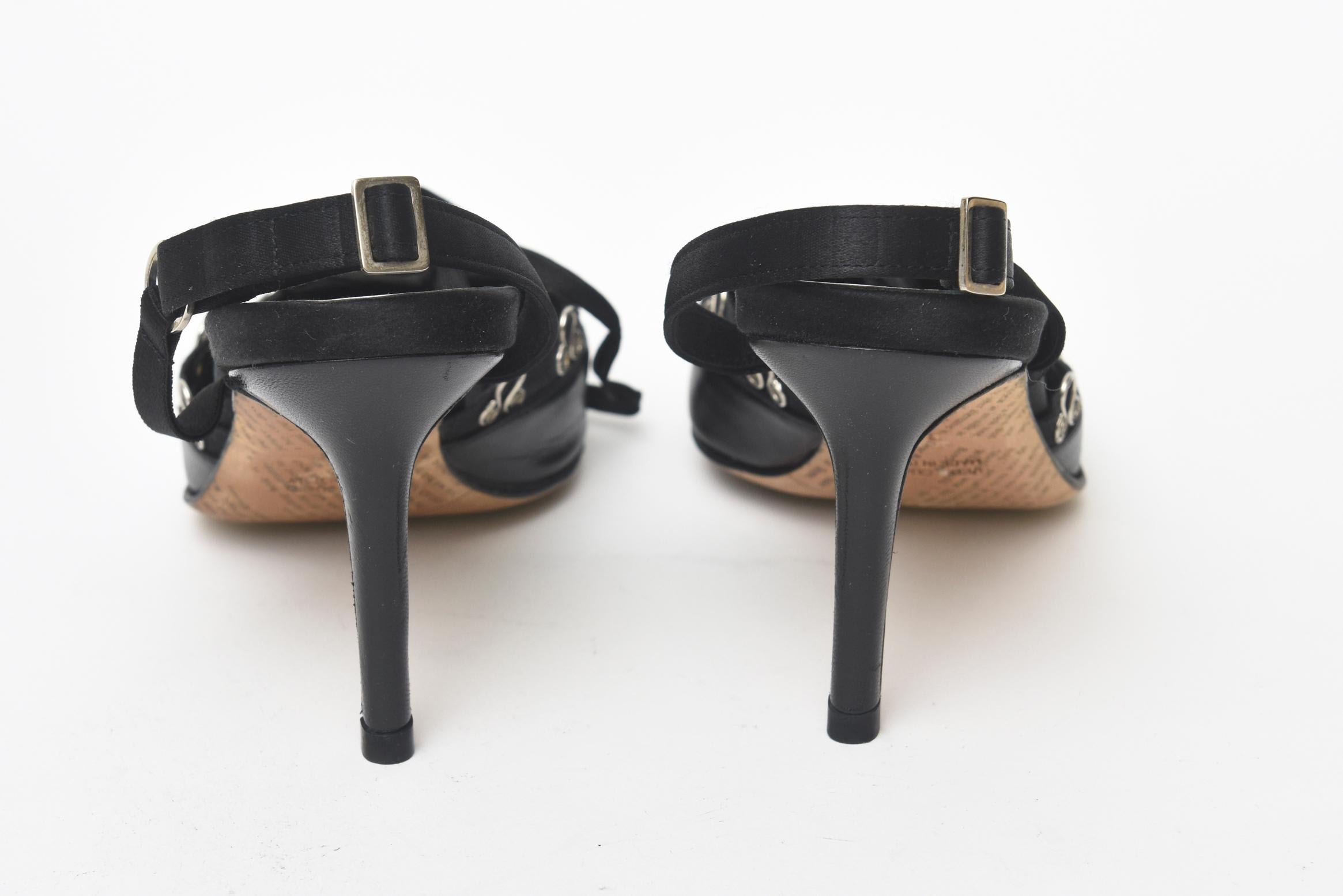John Galliano - Chaussures en soie noire à lacets et à talons aiguilles Bon état à North Miami, FL
