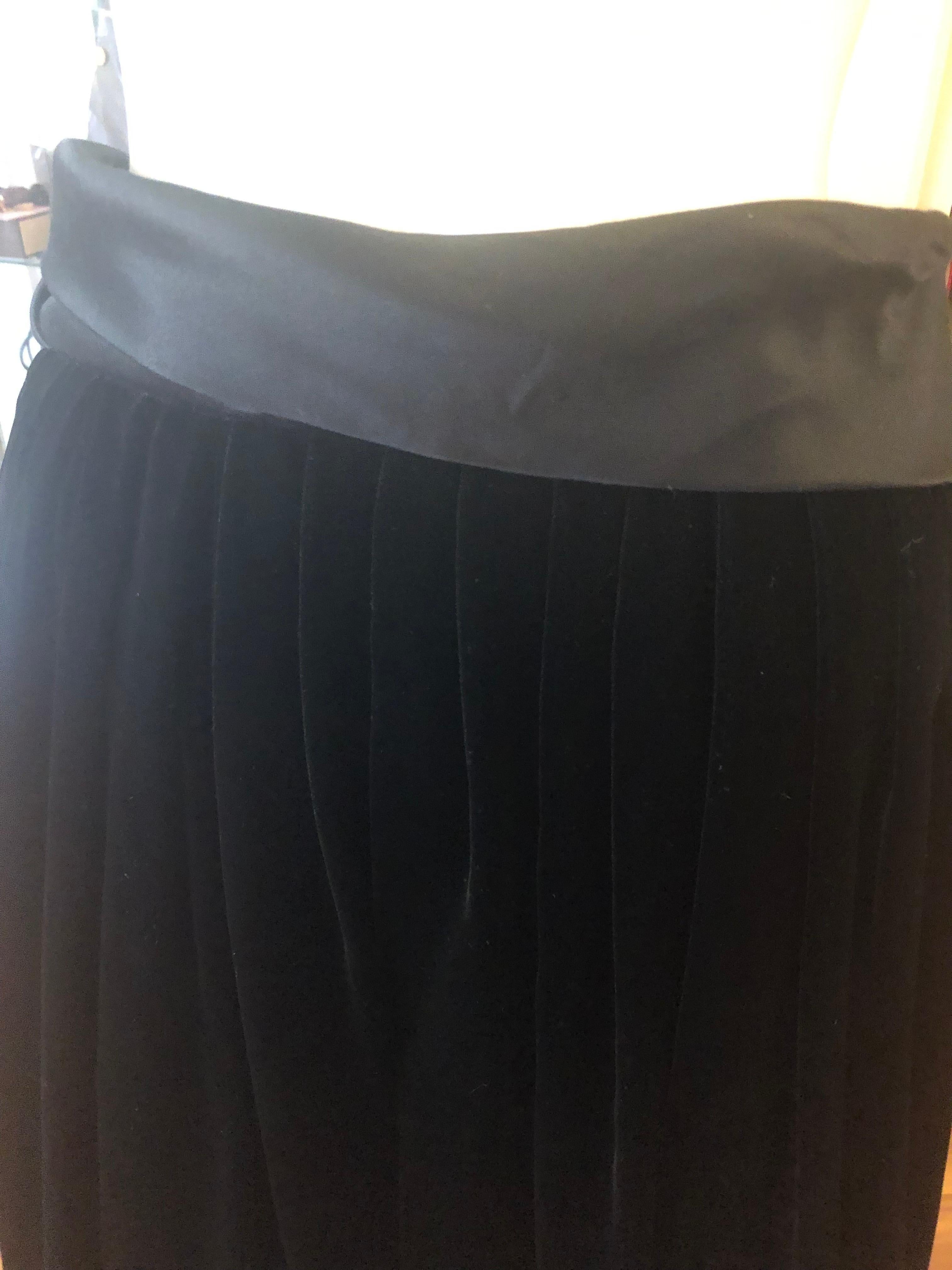 John Galliano Black Velvet Klaudee Skirt 36Fr For Sale 7