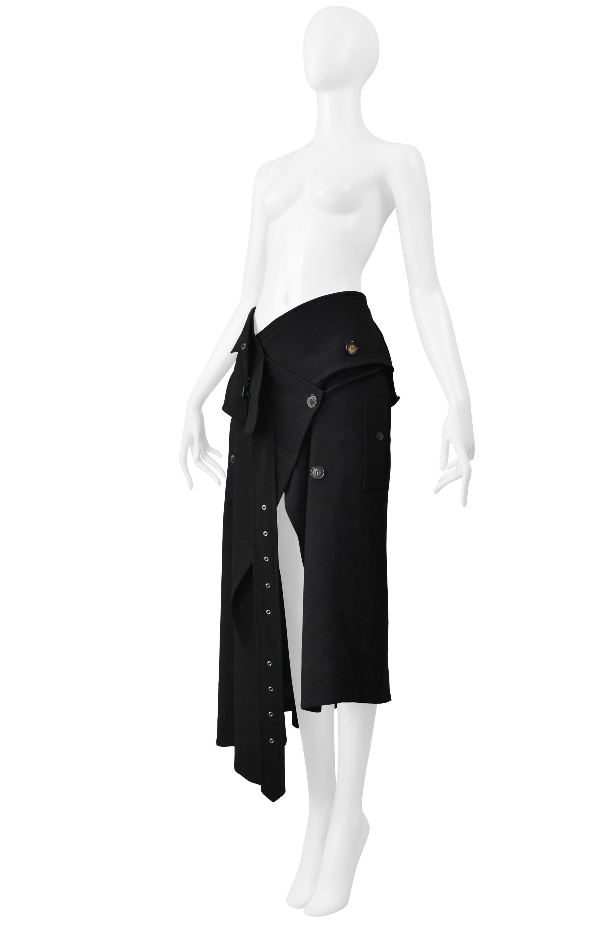 John Galliano Falda trench de lana negra Fw 1999 en venta 1