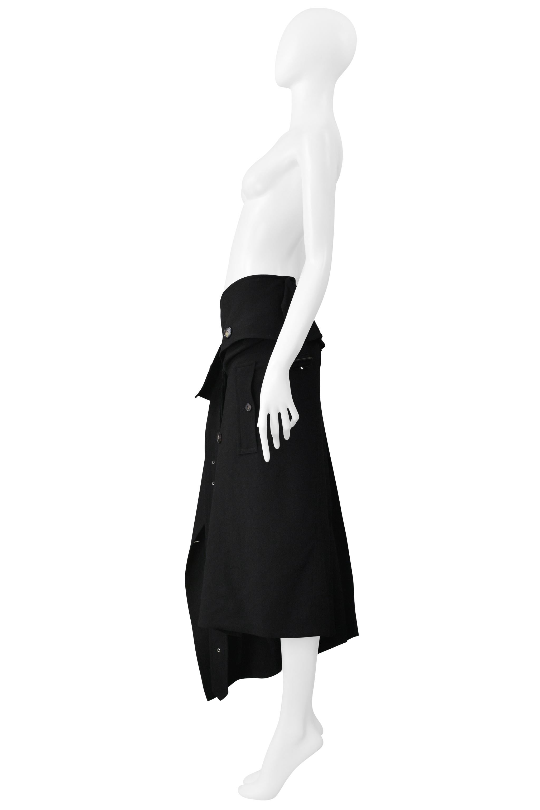 John Galliano Falda trench de lana negra Fw 1999 en venta 3