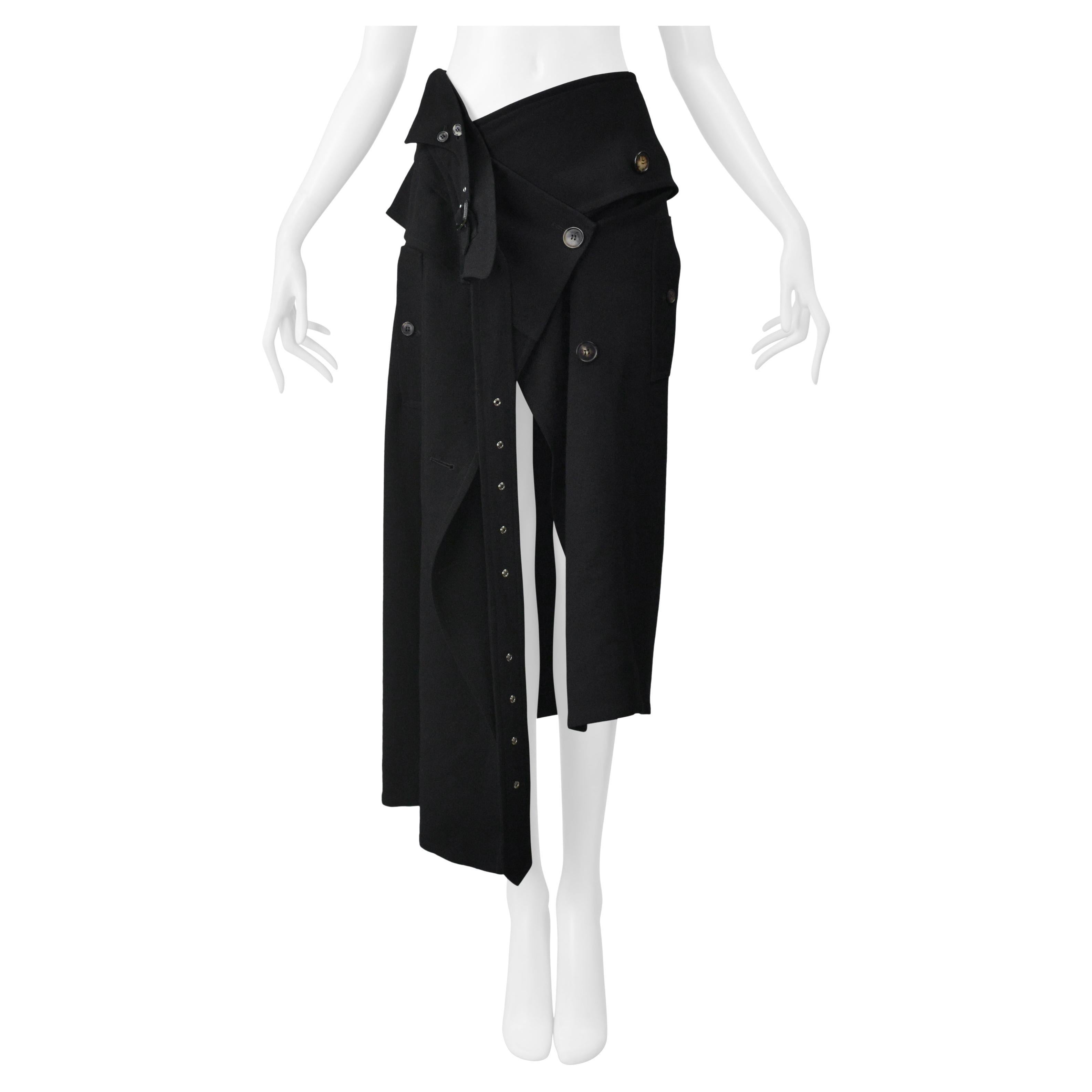 John Galliano Falda trench de lana negra Fw 1999 en venta