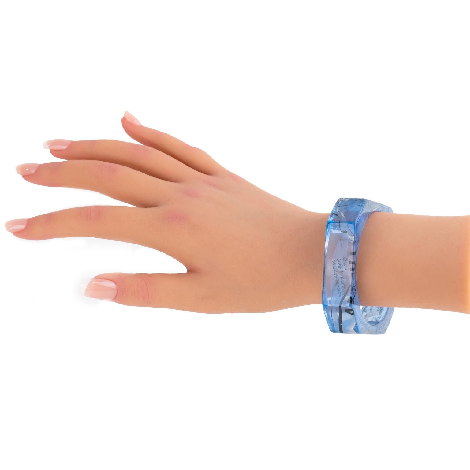 John Galliano Blue Acrylic Resin Bracelet Bangle with Newspaper Inclusions For Sale 5