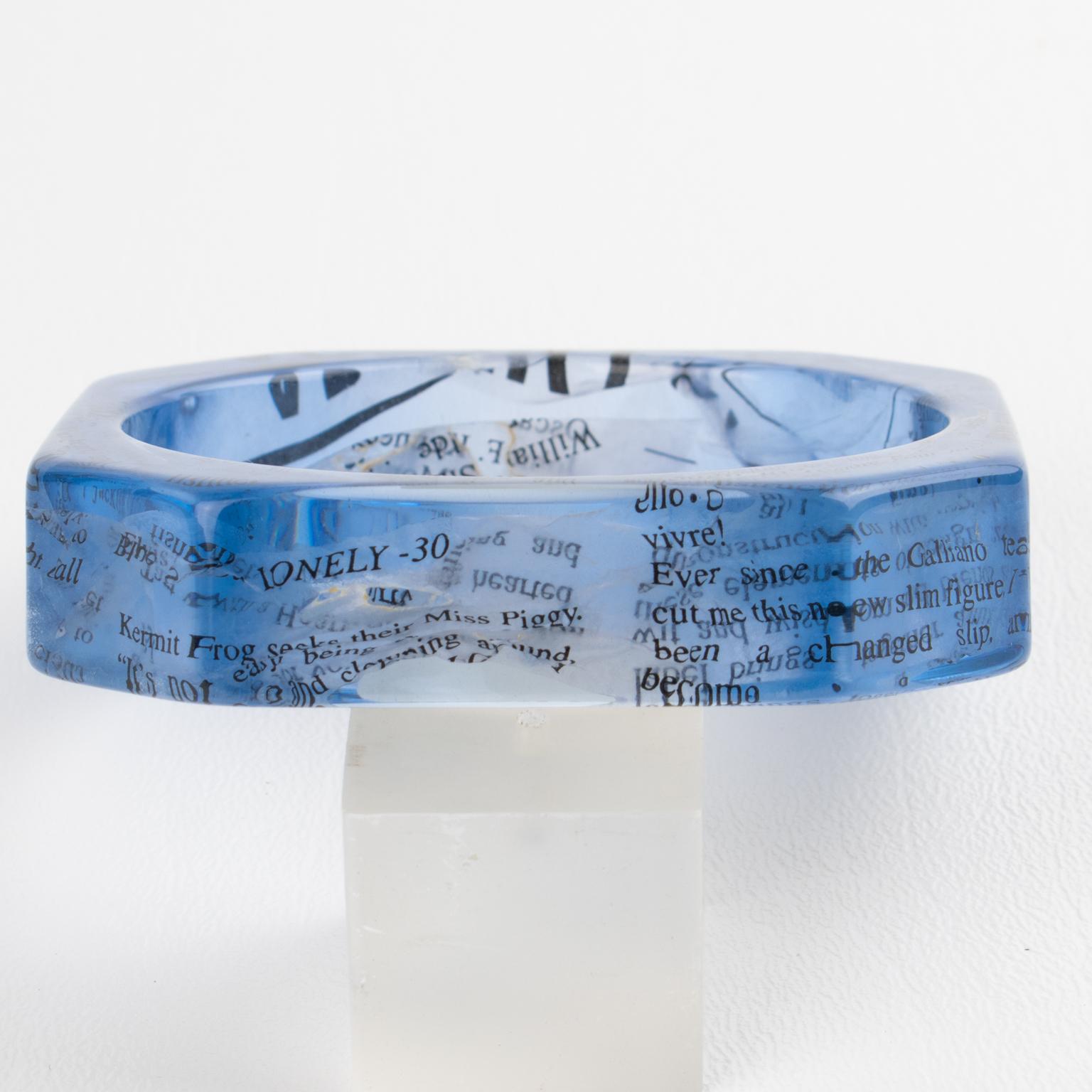 John Galliano Blue Acrylic Resin Bracelet Bangle with Newspaper Inclusions For Sale 3