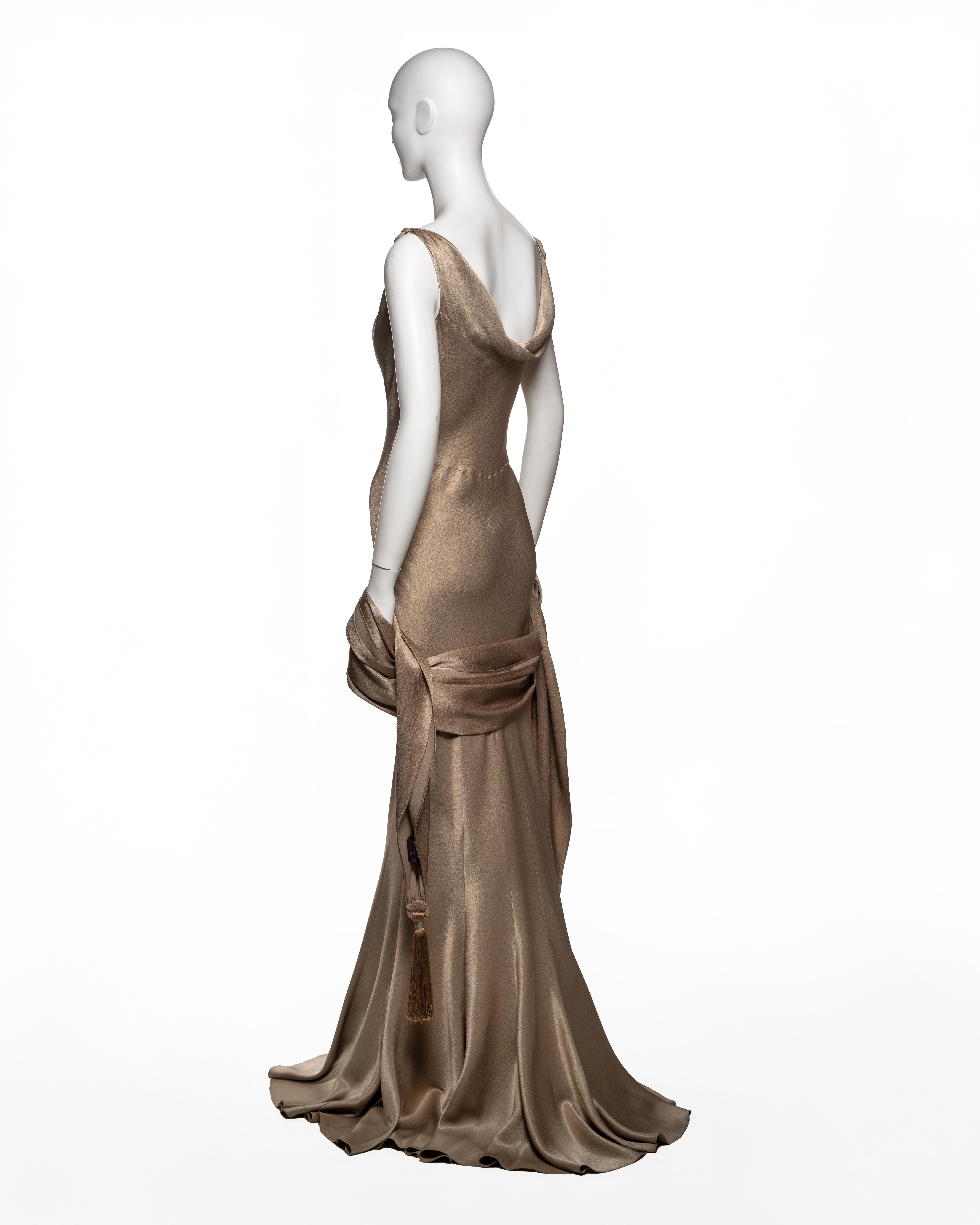 John Galliano Bronze Schrägschnitt-Satin-Abendkleid und Fransenschal, SS 2000 im Angebot 7