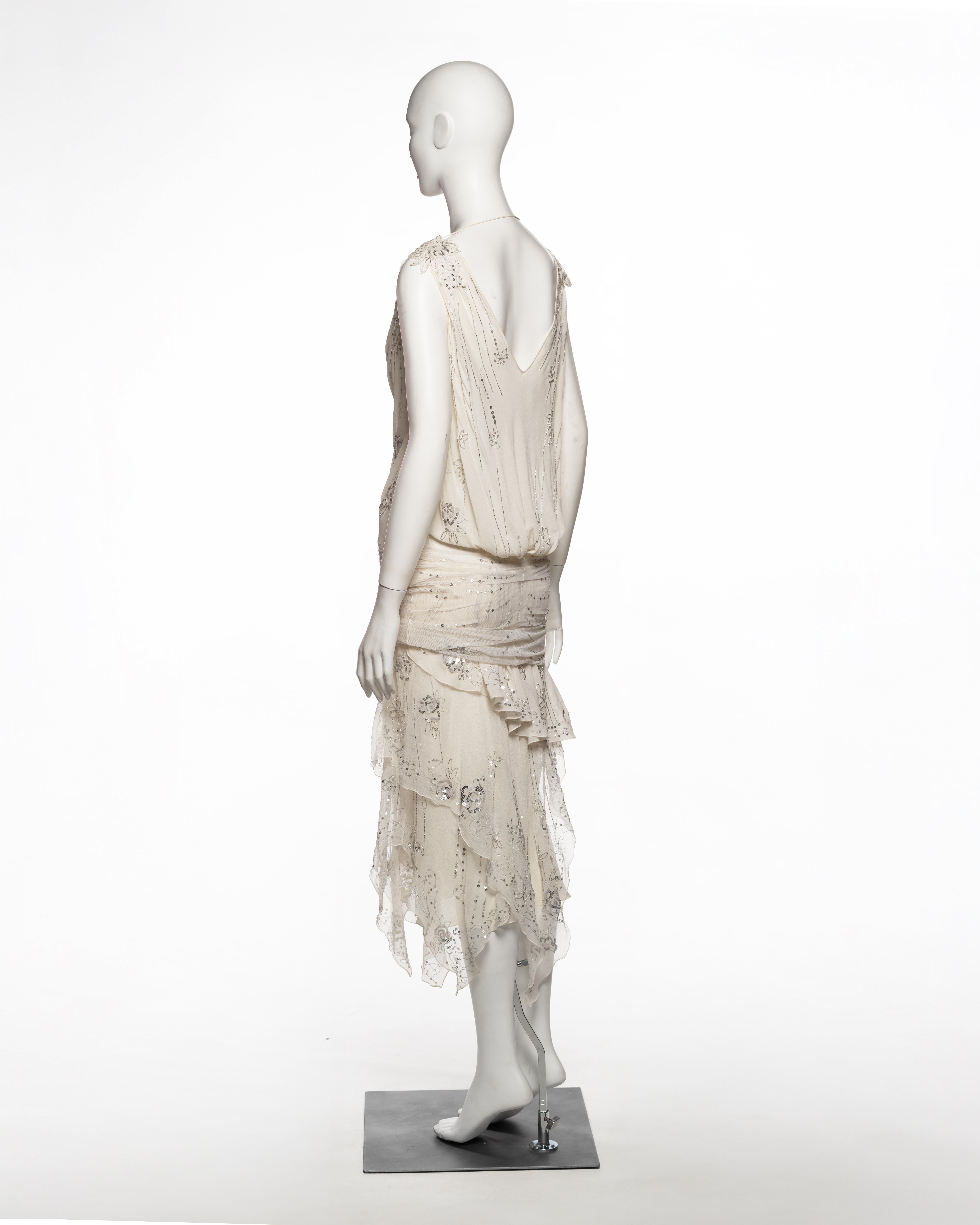 John Galliano Besticktes Abendkleid aus weißer Seide und Chiffon, F/S 2006 im Angebot 6