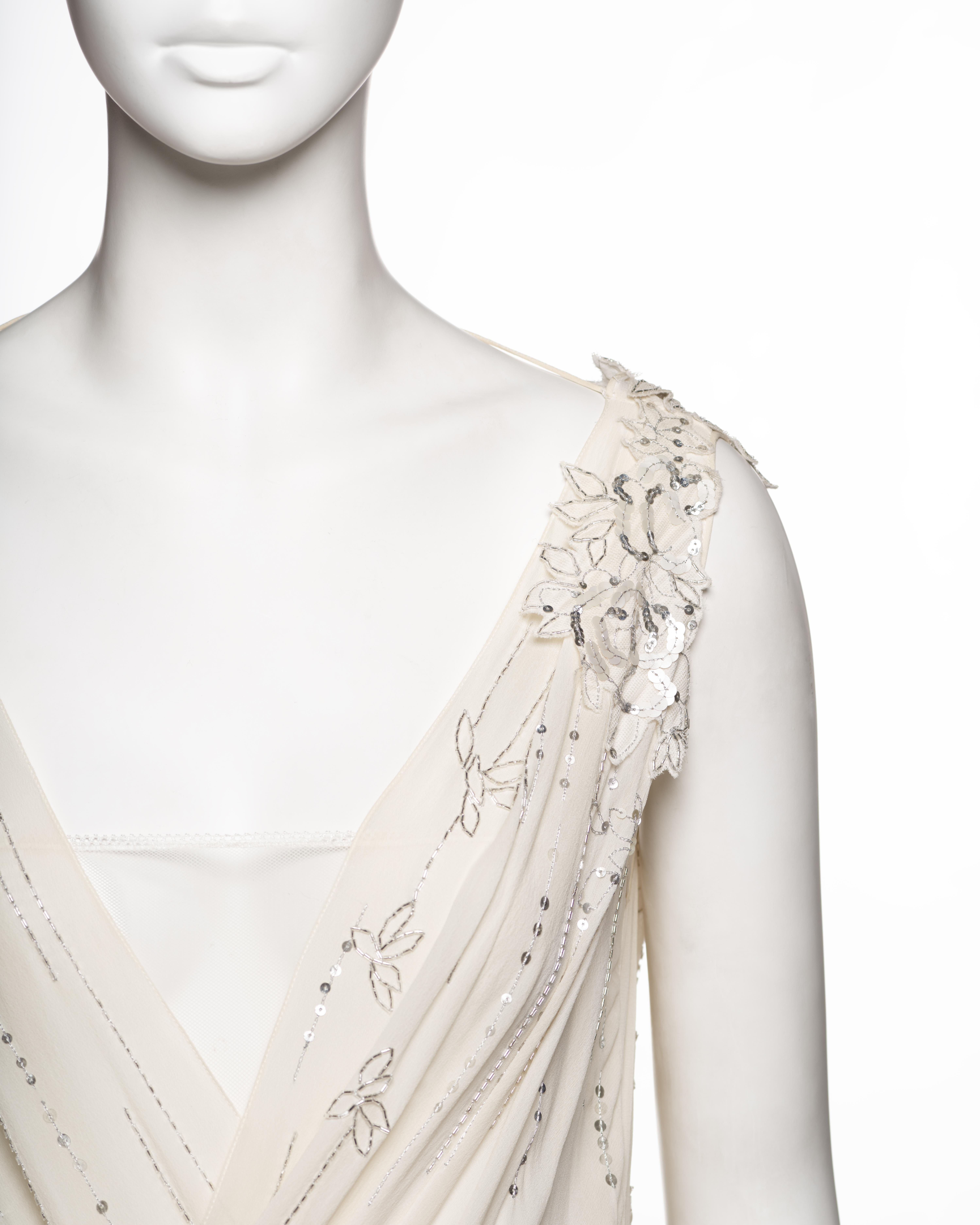 John Galliano Besticktes Abendkleid aus weißer Seide und Chiffon, F/S 2006 im Zustand „Hervorragend“ im Angebot in London, GB