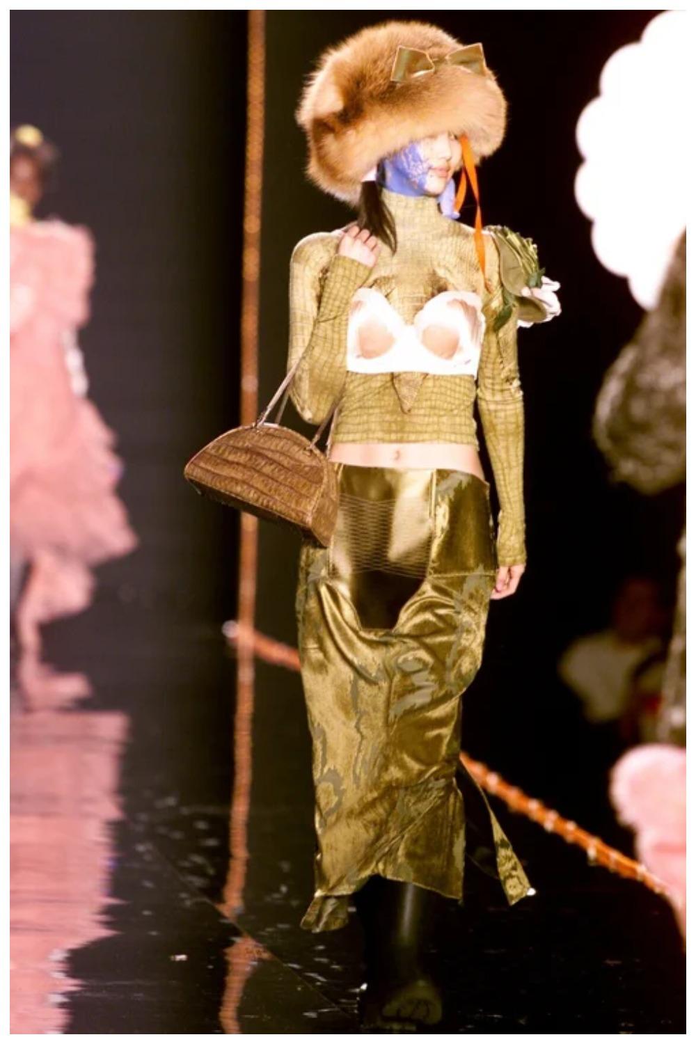 John Galliano F/W 2000 Strickjacke mit Krokodilmuster im Angebot 3