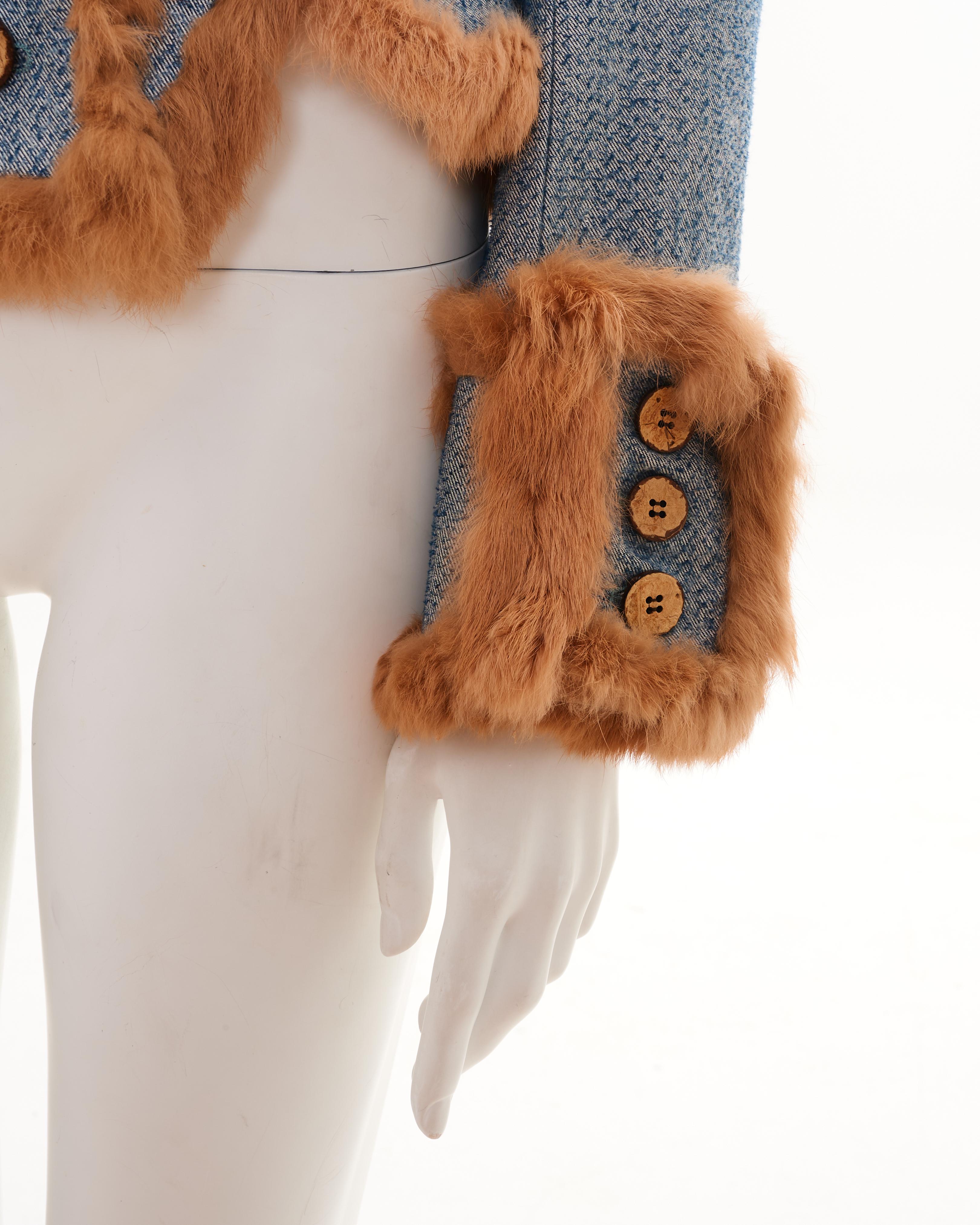 John Galliano F/W 2000 Zweireihige Jacke mit Pelzbesatz in Blau im Angebot 2