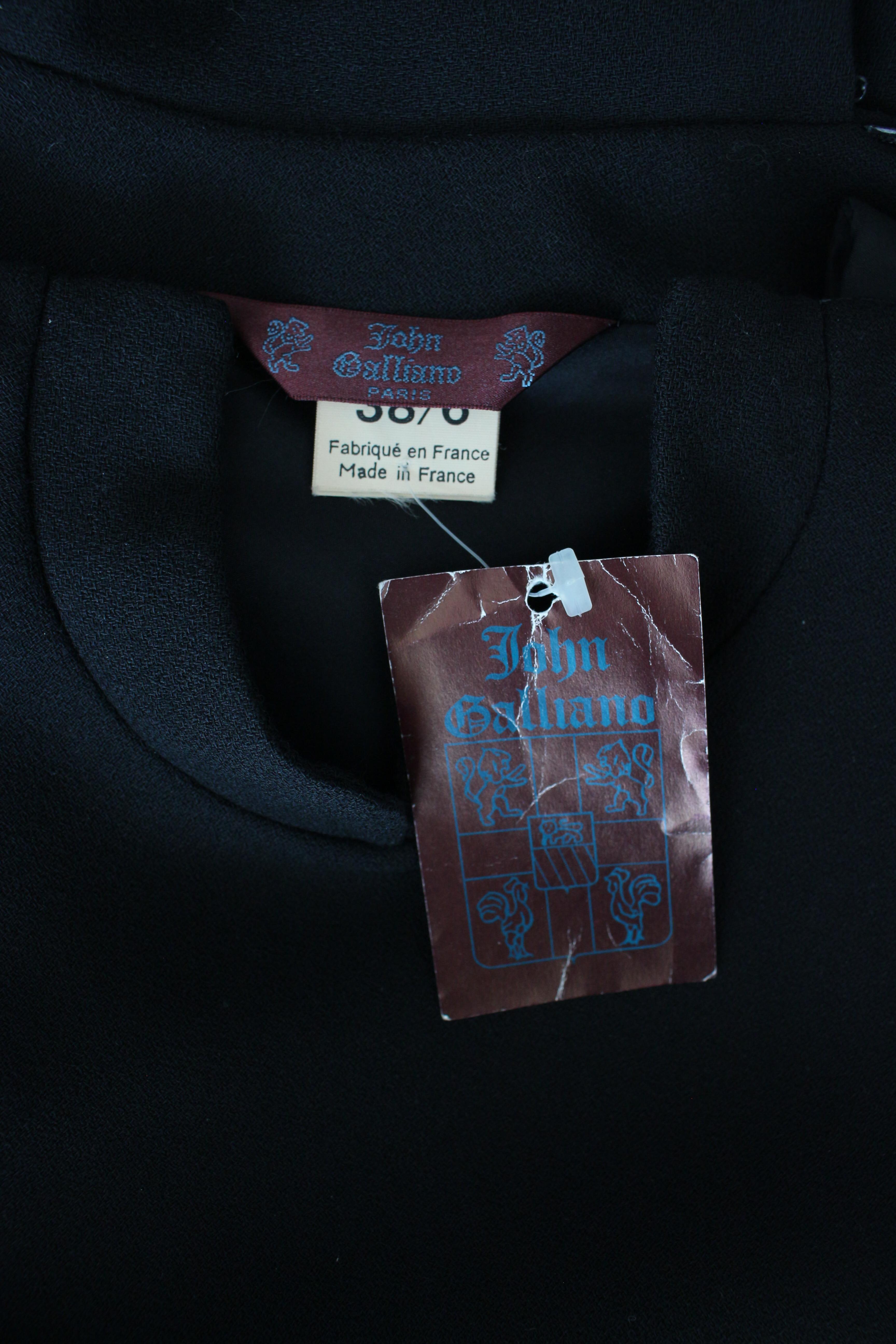 John Galliano F/W96 'Baby Maker' Schwarzes Kleid aus Krepp im Angebot 4