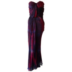 Abito da sera lungo multicolore con effetto tie-dye della collezione Autunno-Inverno 2006 di John Galliano