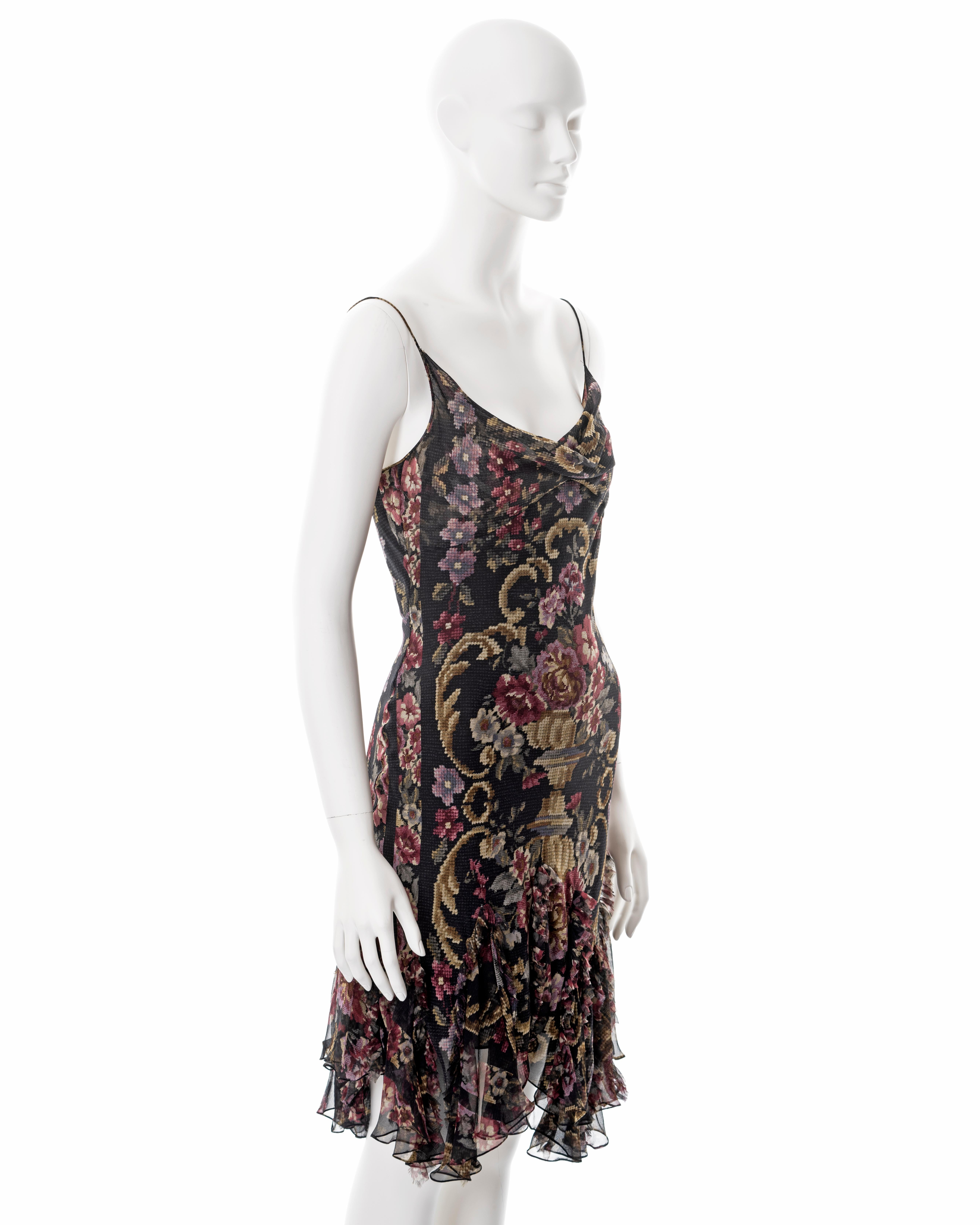 John Galliano vestido de gasa de seda con estampado floral cortado al bies, fw 2004 en venta 3