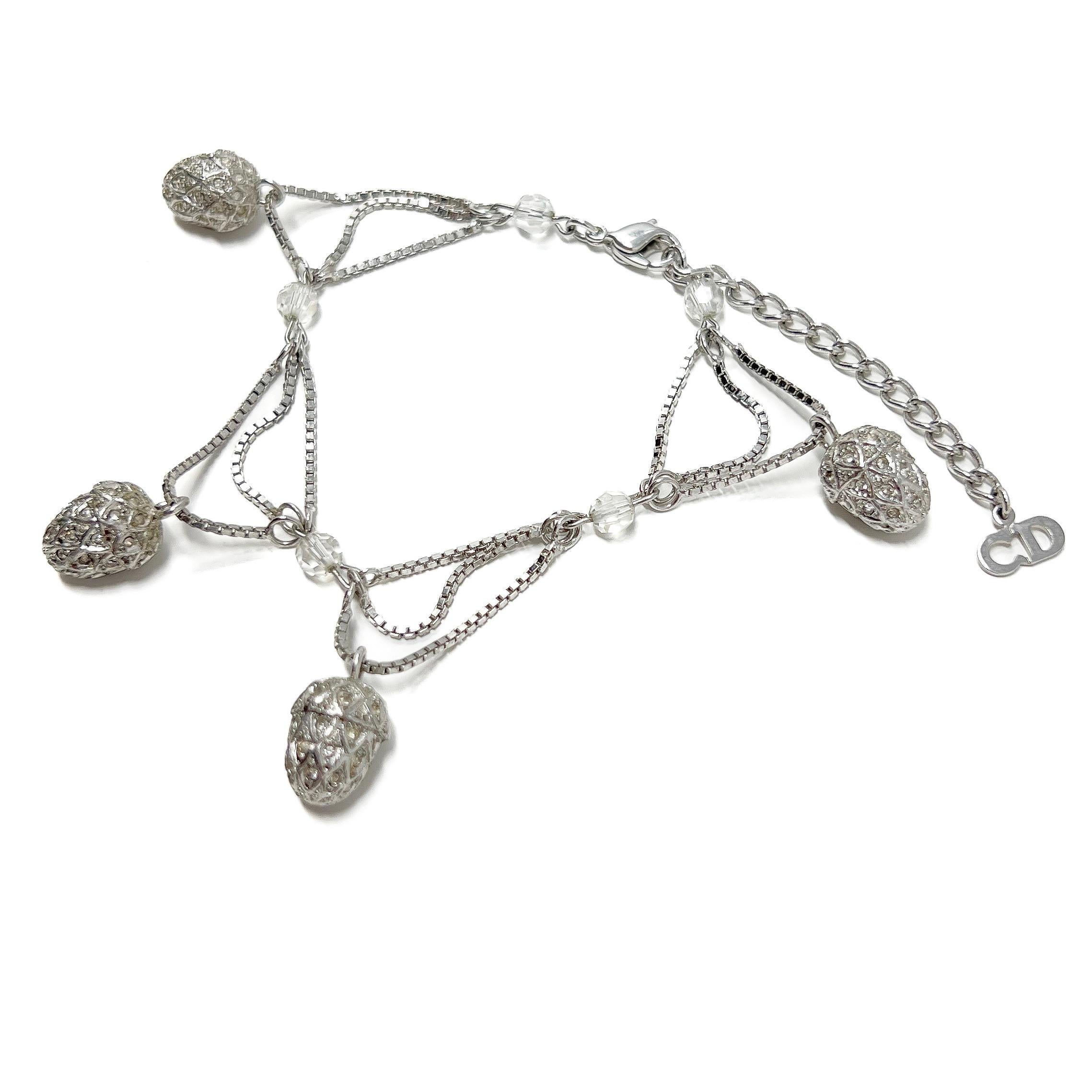 John Galliano für Christian Dior 1990er Jahre Vintage-Armband mit Strass und Eichelanhängern im Angebot 1