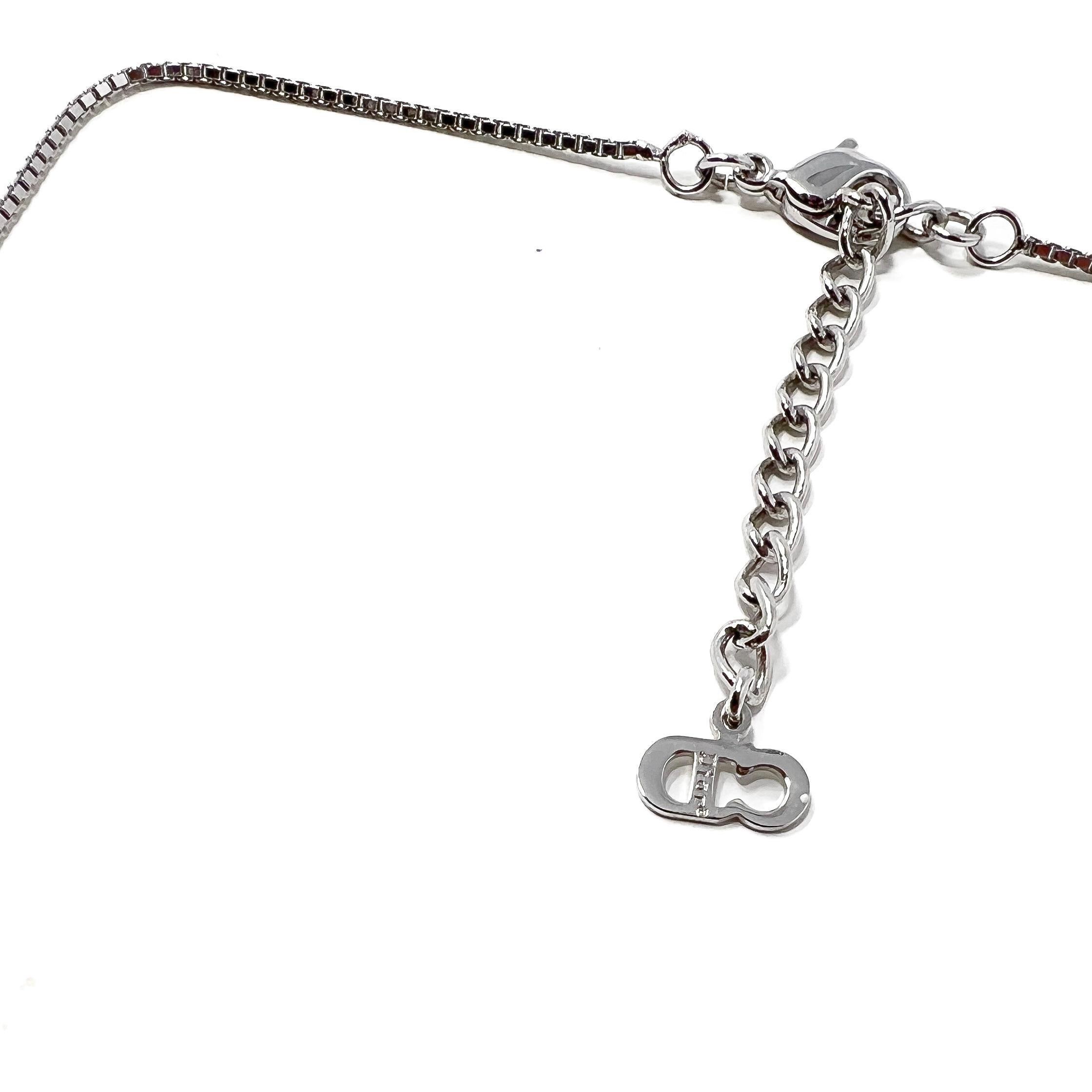 John Galliano für Christian Dior 1990er Jahre Vintage-Halskette mit Strass und Eichelanhängern im Angebot 4