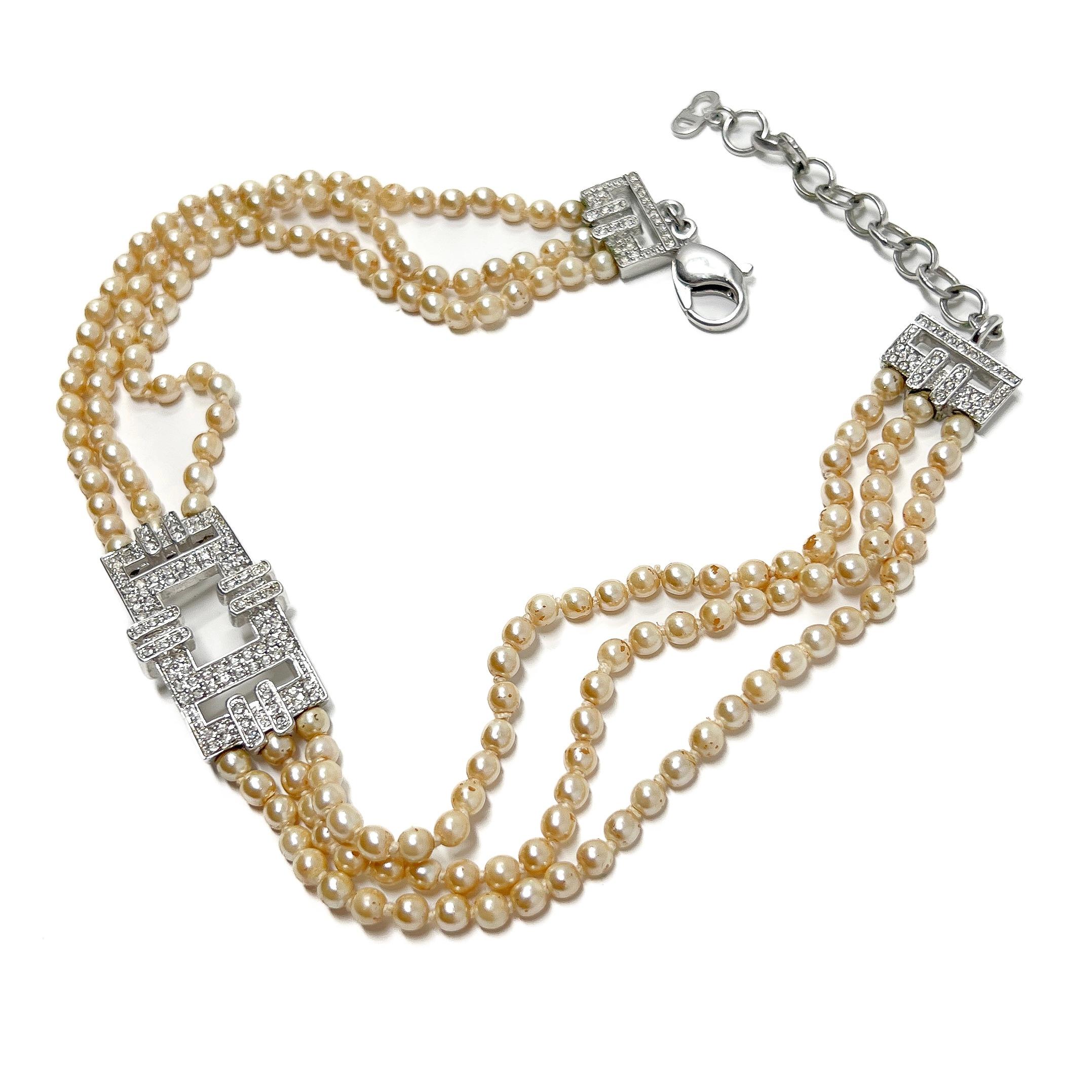 John Galliano for Christian Dior 1990s Vintage Faux Pearl Art Deco Style Choker For Sale 3