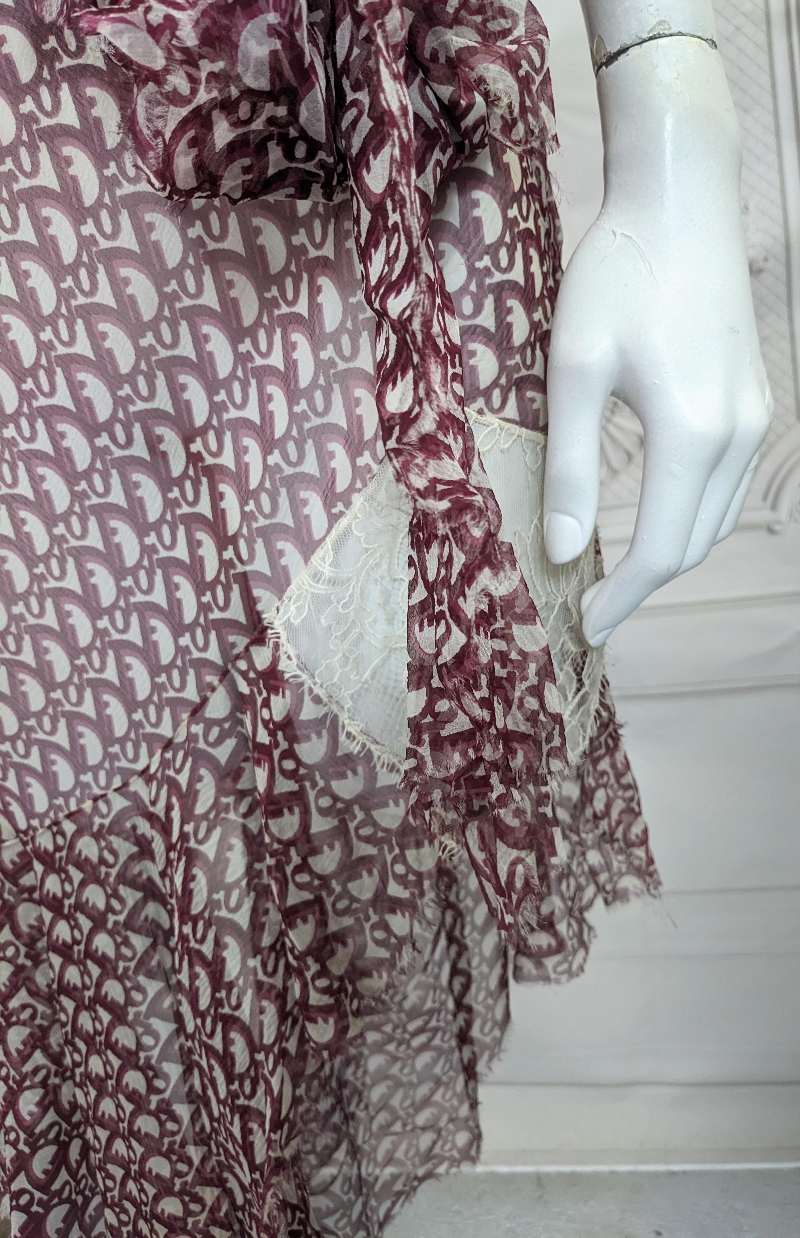 Robe en mousseline imprimée oblique John Galliano for Christian Dior. F/H 2000-2001 en vente 8