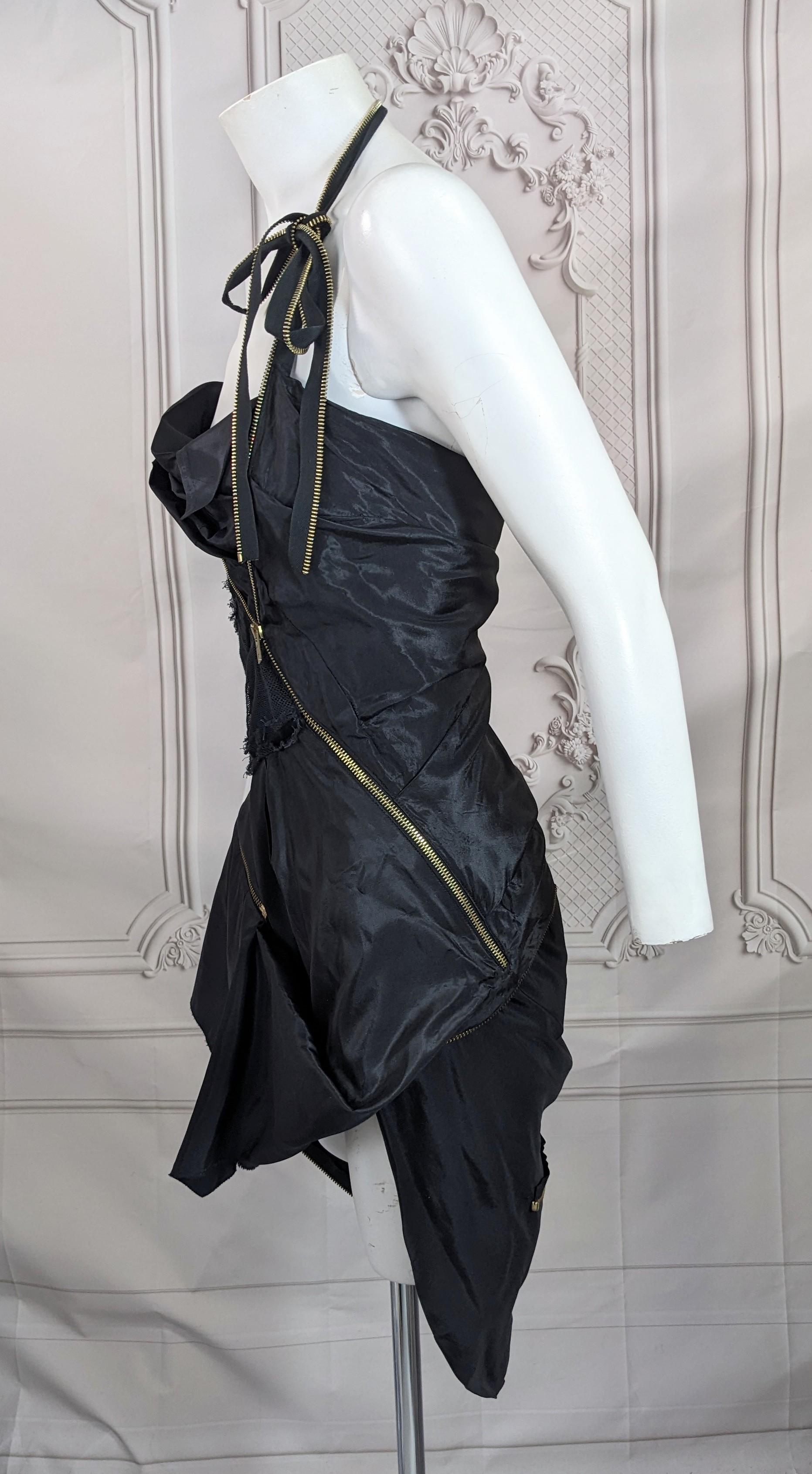 John Galliano for Christian Dior Anhänger Trash Mini Dress Frühjahr Sommer 2001 im Zustand „Hervorragend“ im Angebot in New York, NY