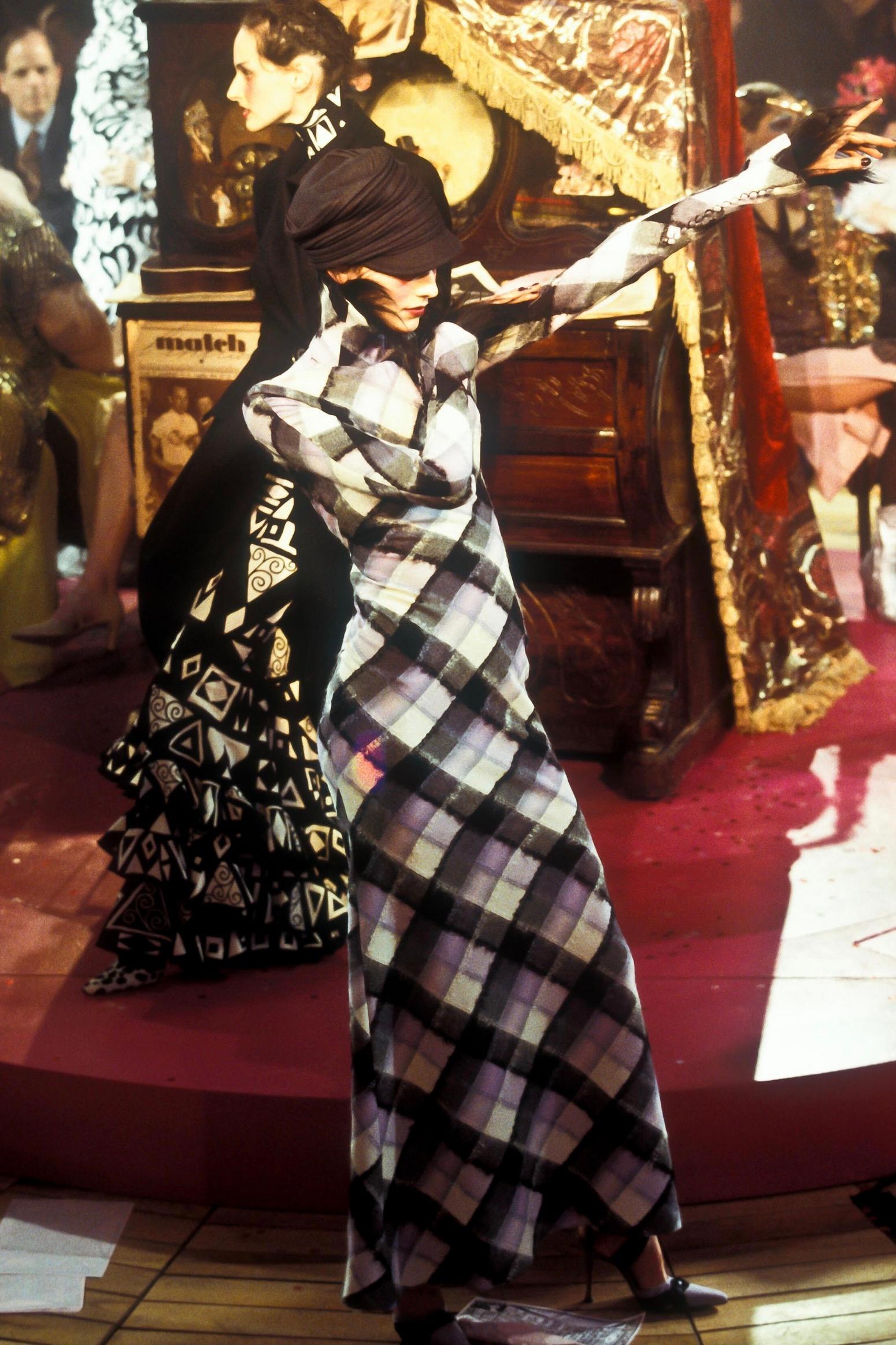 John Galliano FW 1998 Sculptural Jacket Wool Silk In Good Condition For Sale In Berlin, BE