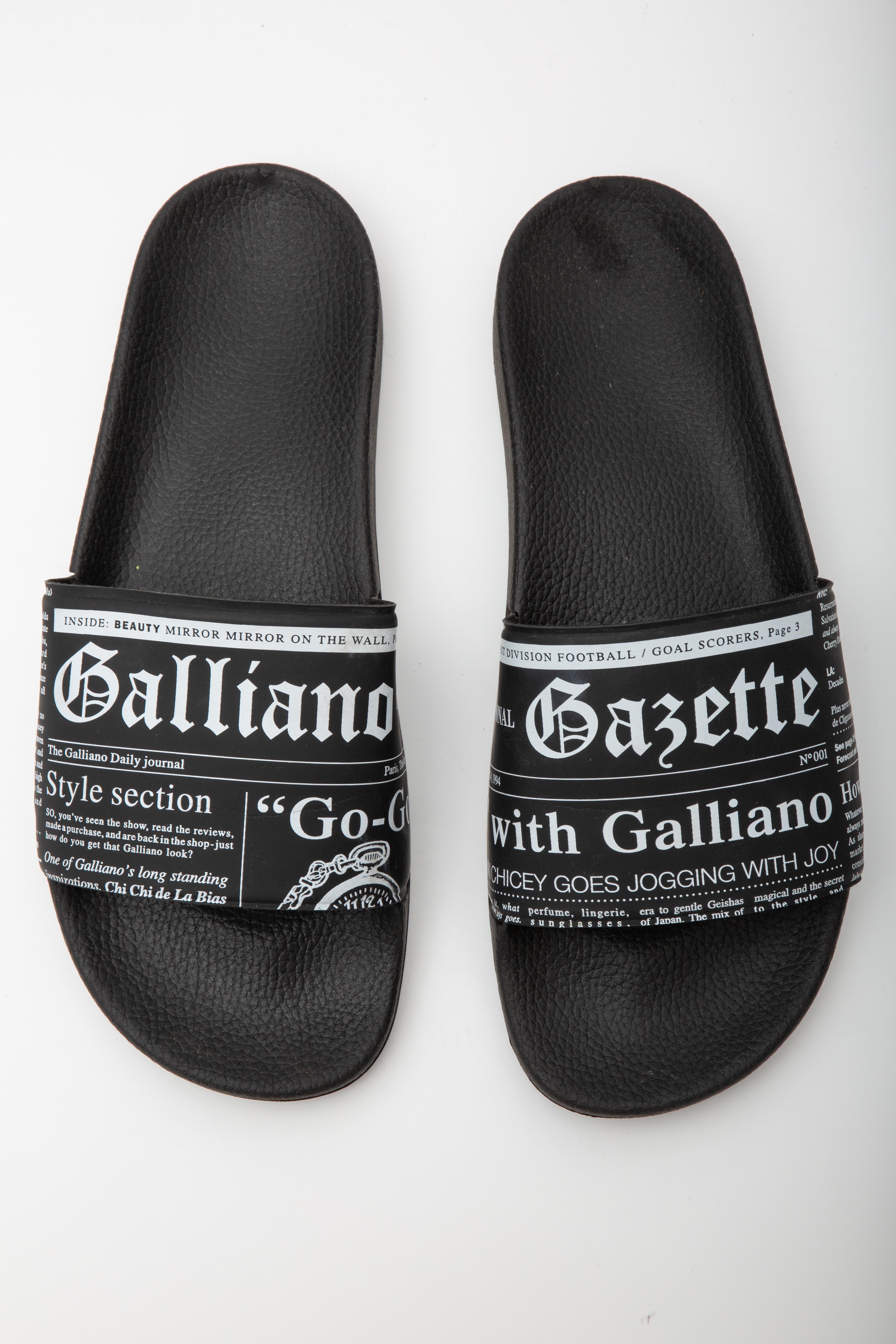 Black John Galliano Gazette Print Newspaper Unisex Pool Slides Sandals (US 8) For Sale