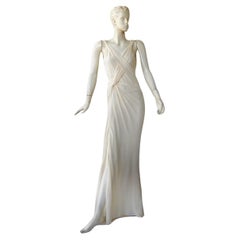 John Galliano, robe asymétrique en mousseline de soie ivoire d'inspiration grecque