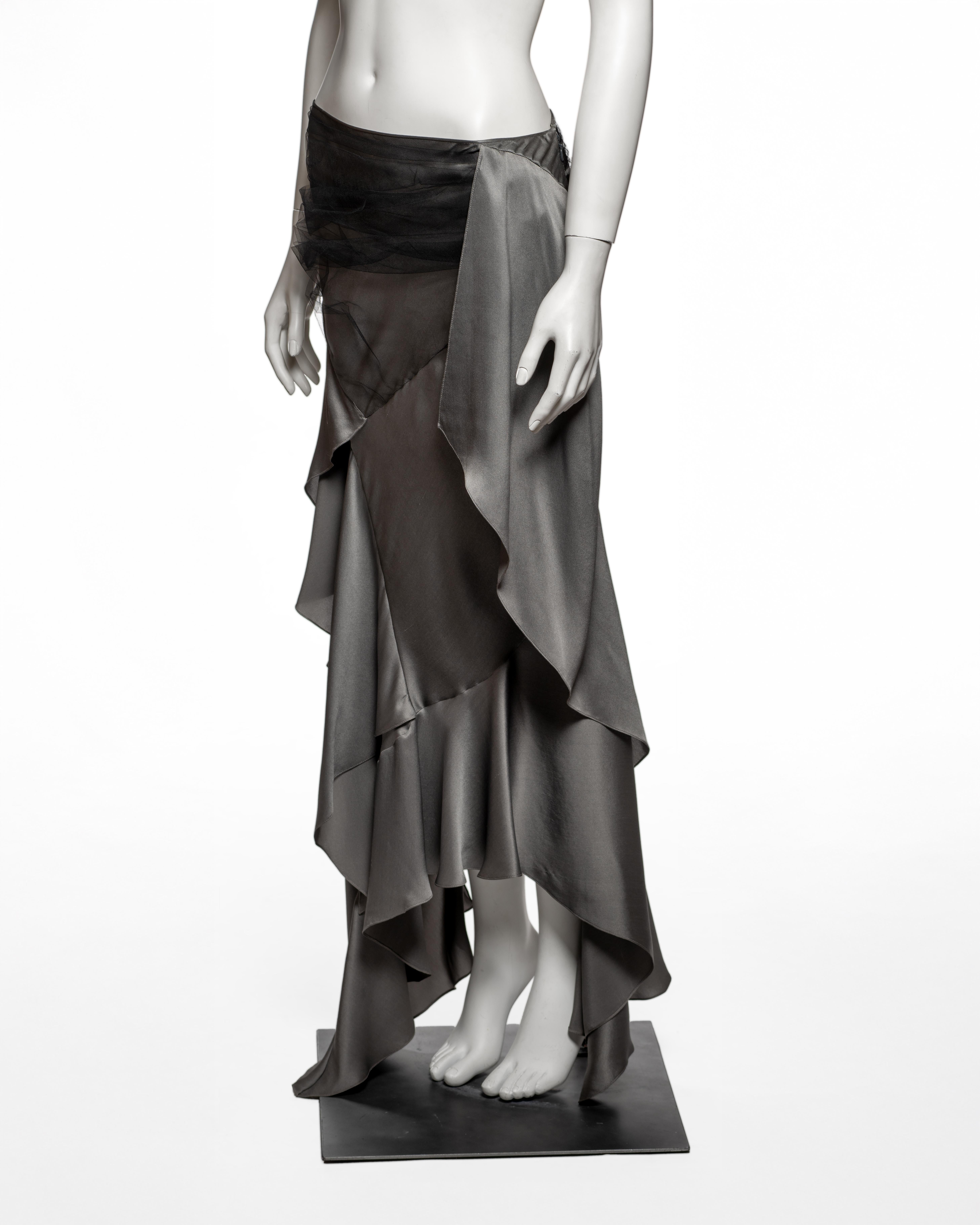 John Galliano Gonna drappeggiata in seta tagliata in sbieco grigia con sovrapposizione di tulle, SS 2006 in vendita 5