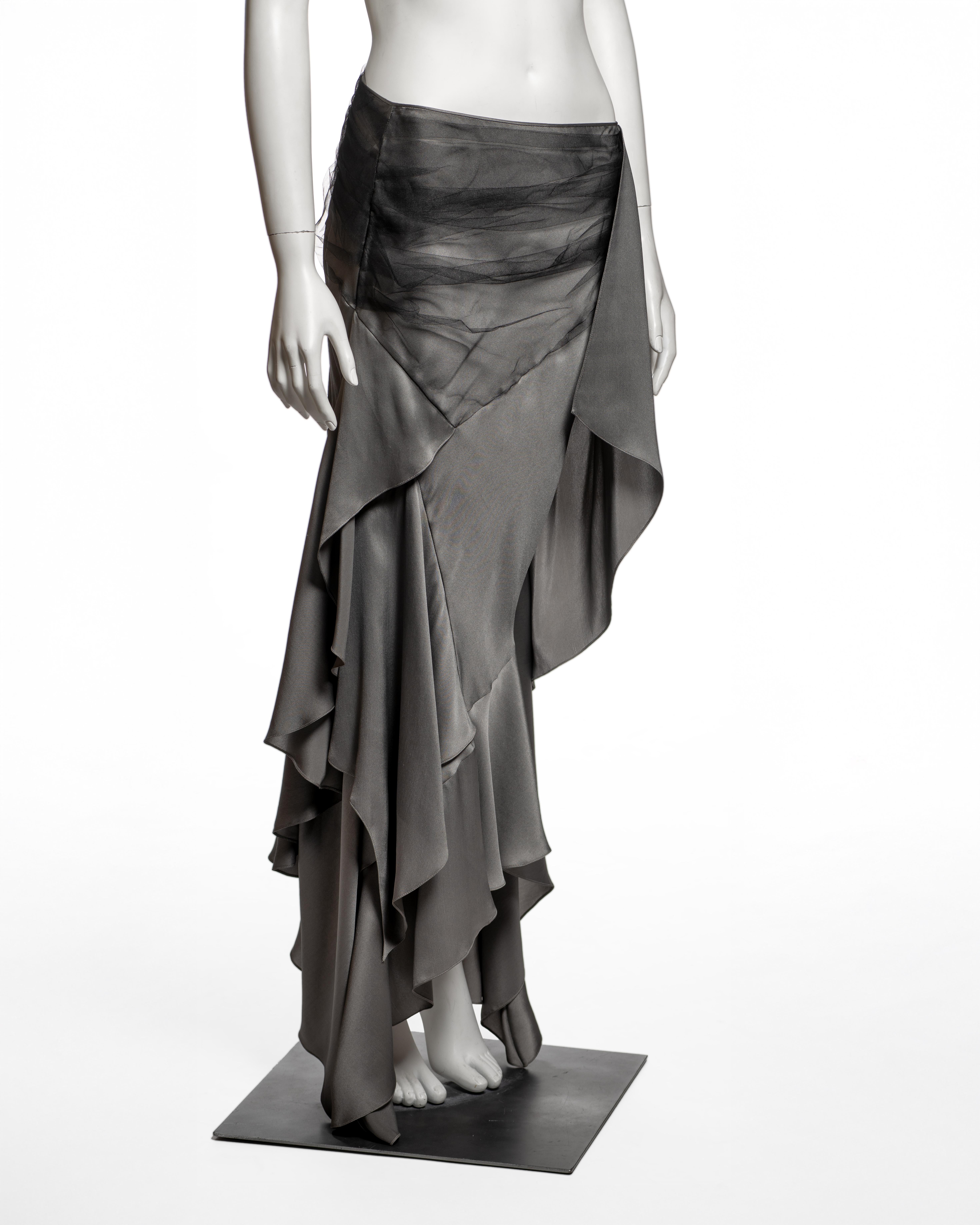 John Galliano Gonna drappeggiata in seta tagliata in sbieco grigia con sovrapposizione di tulle, SS 2006 in vendita 1