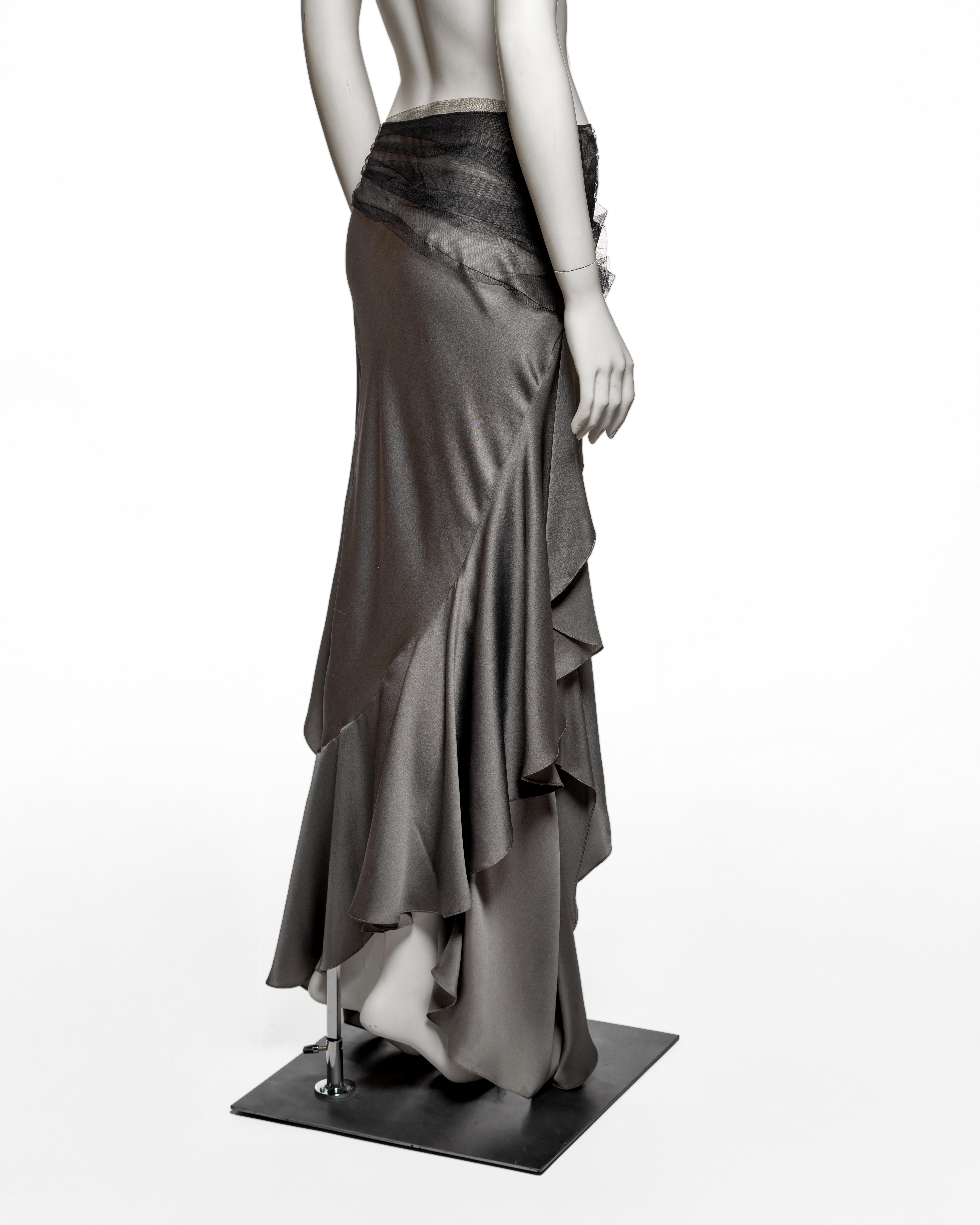 John Galliano Gonna drappeggiata in seta tagliata in sbieco grigia con sovrapposizione di tulle, SS 2006 in vendita 3