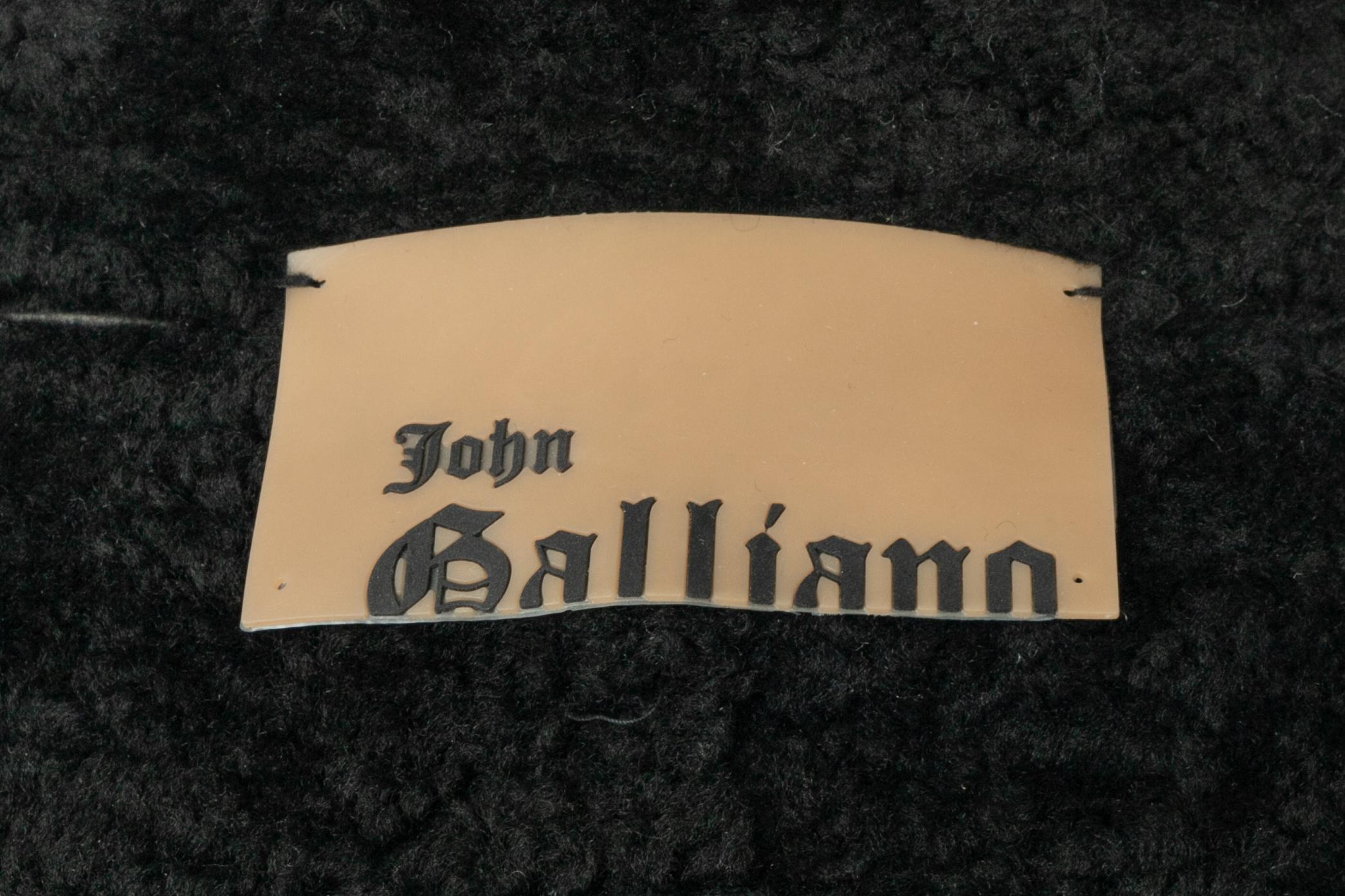 Manteau en cuir John Galliano en vente 8