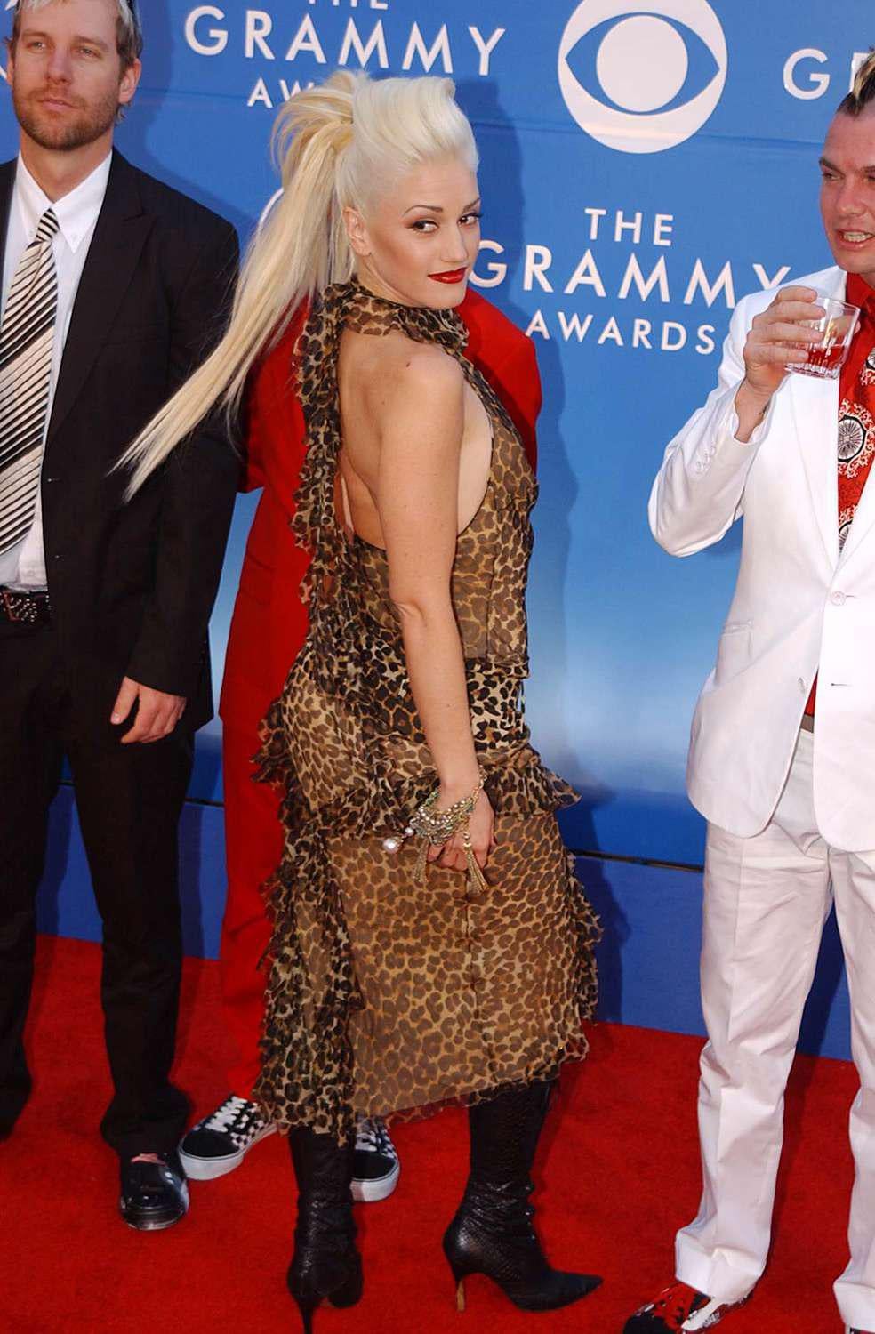 John Galliano, robe midi en mousseline de soie imprimée léopard, automne-hiver 2002 en vente 4