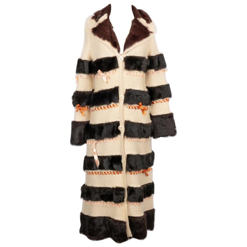 Lange Strickjacke aus Woll-Crochet von John Galliano
