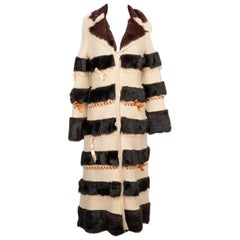 Lange Strickjacke aus Woll-Crochet von John Galliano