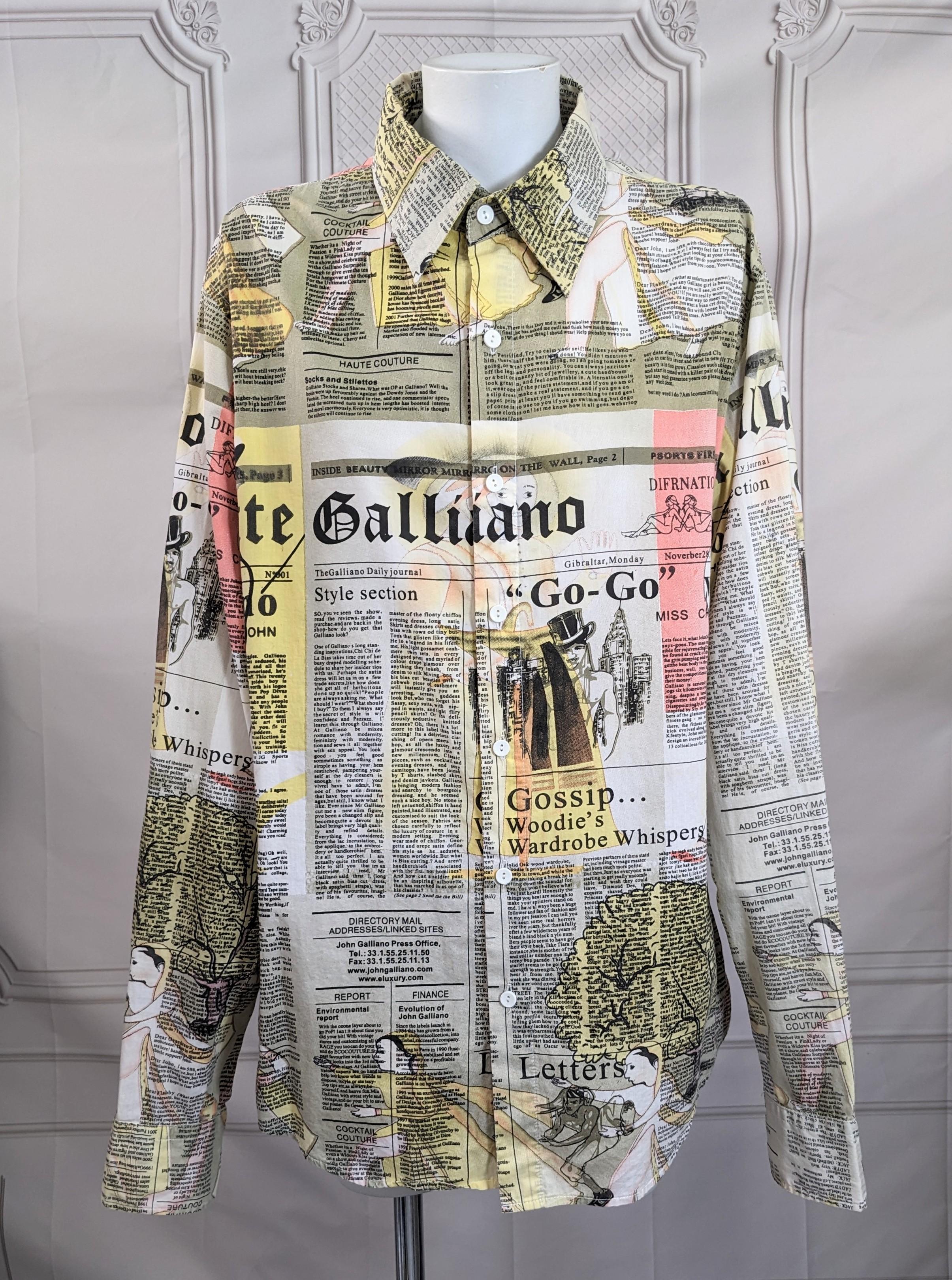 Camisa para hombre John Galliano, Gaceta Papel Prensa Gris en venta