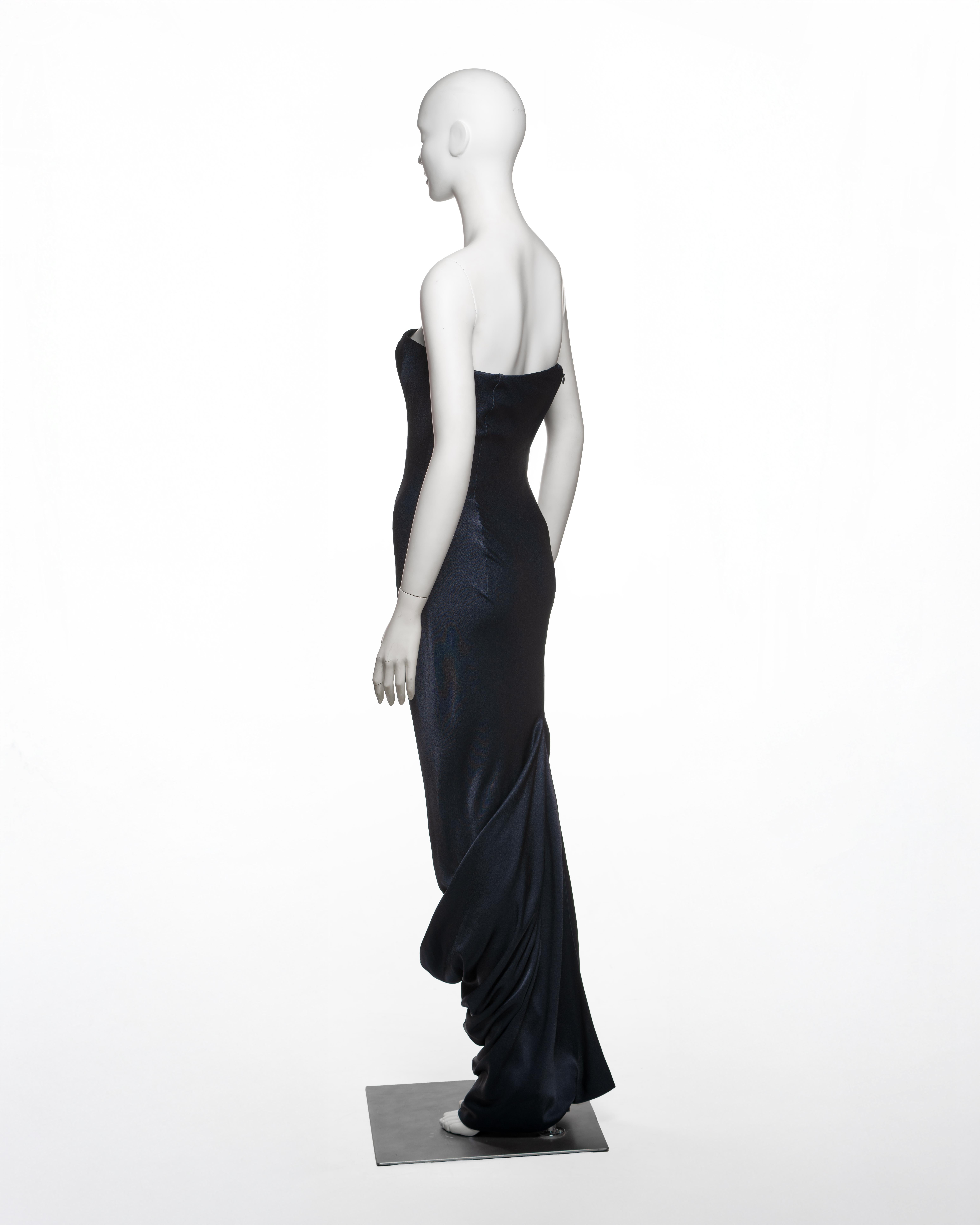 John Galliano Vestido drapeado sin tirantes de crepé satinado azul noche, FW 1995 en venta 7
