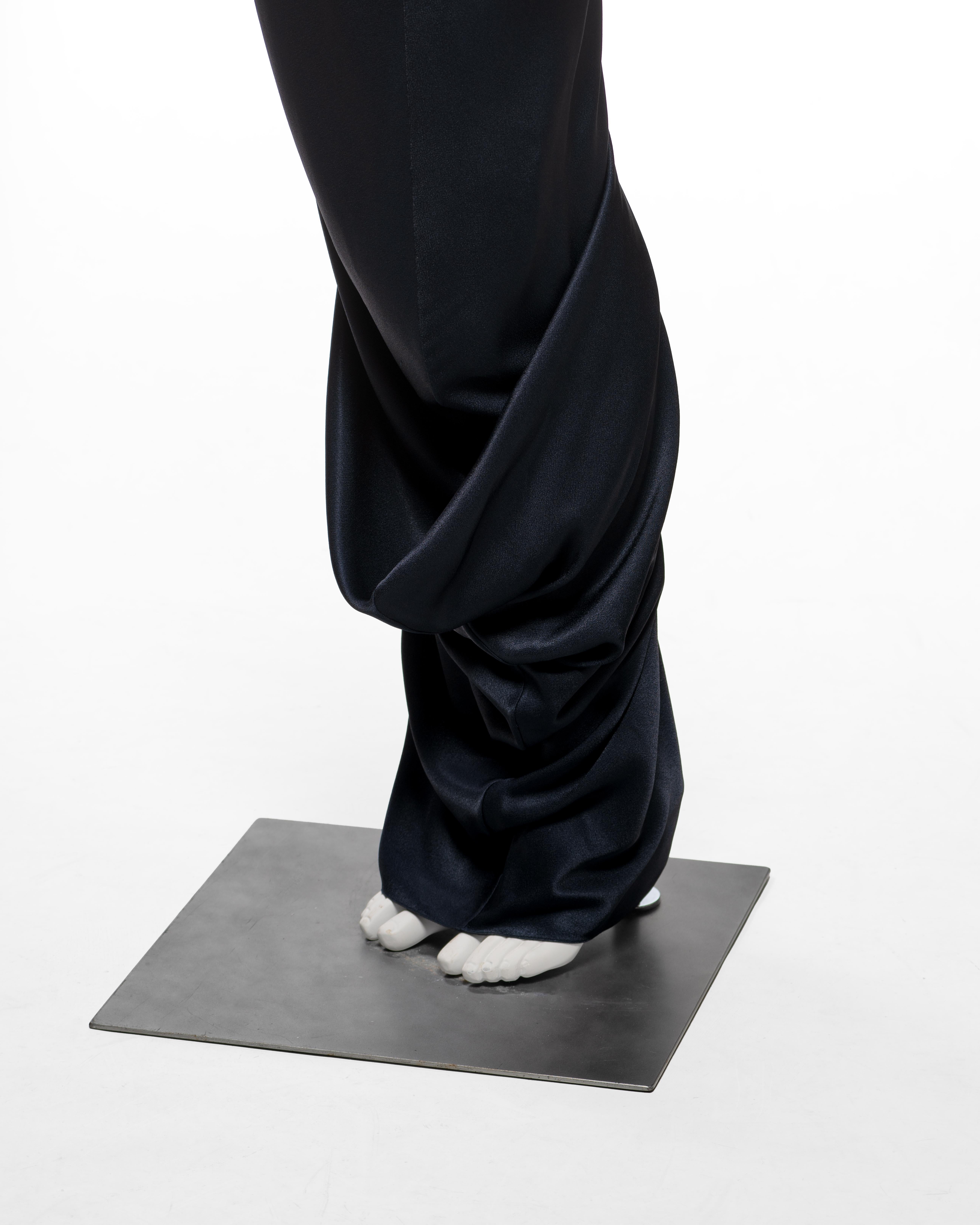John Galliano Vestido drapeado sin tirantes de crepé satinado azul noche, FW 1995 en venta 9
