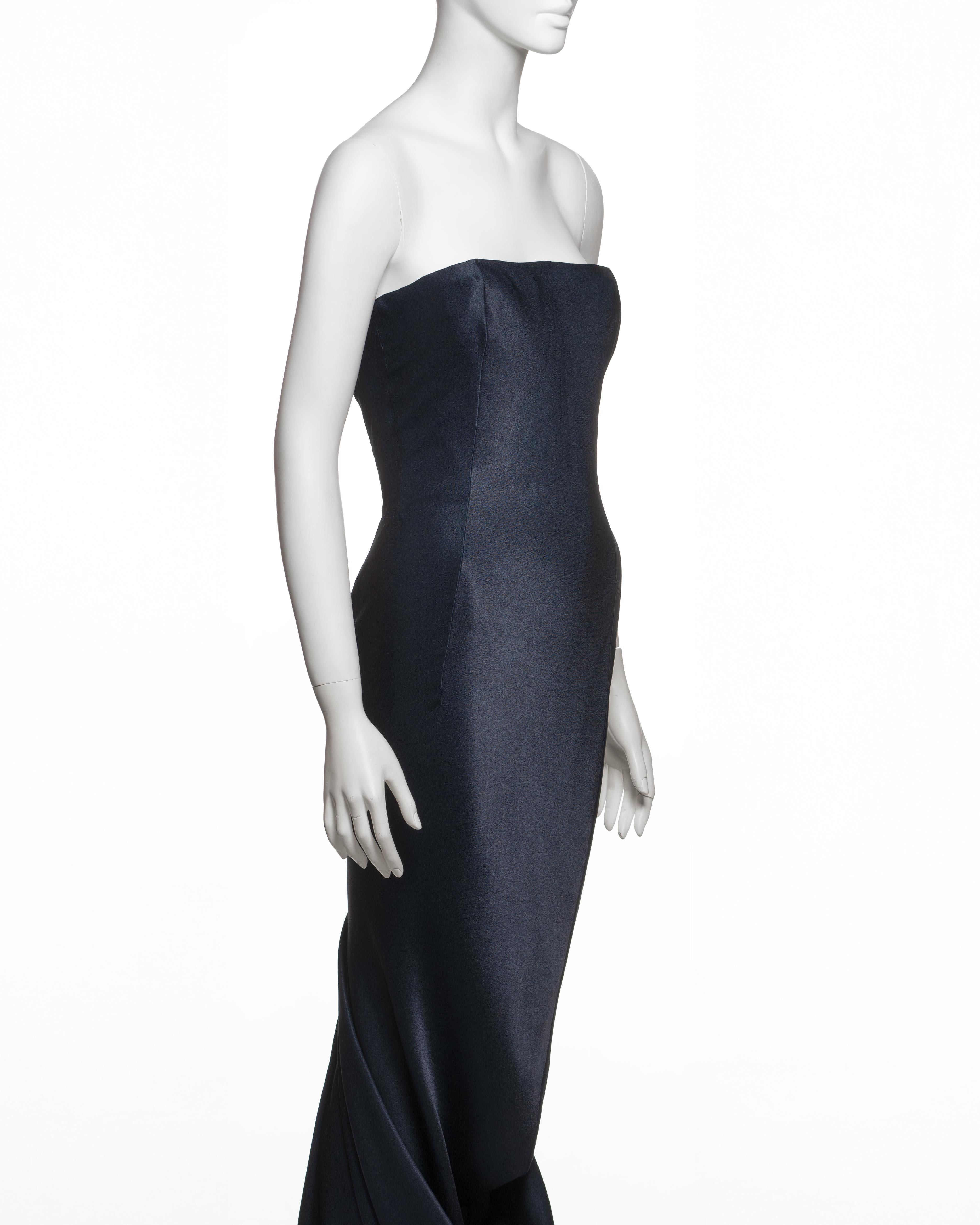John Galliano Vestido drapeado sin tirantes de crepé satinado azul noche, FW 1995 en venta 1