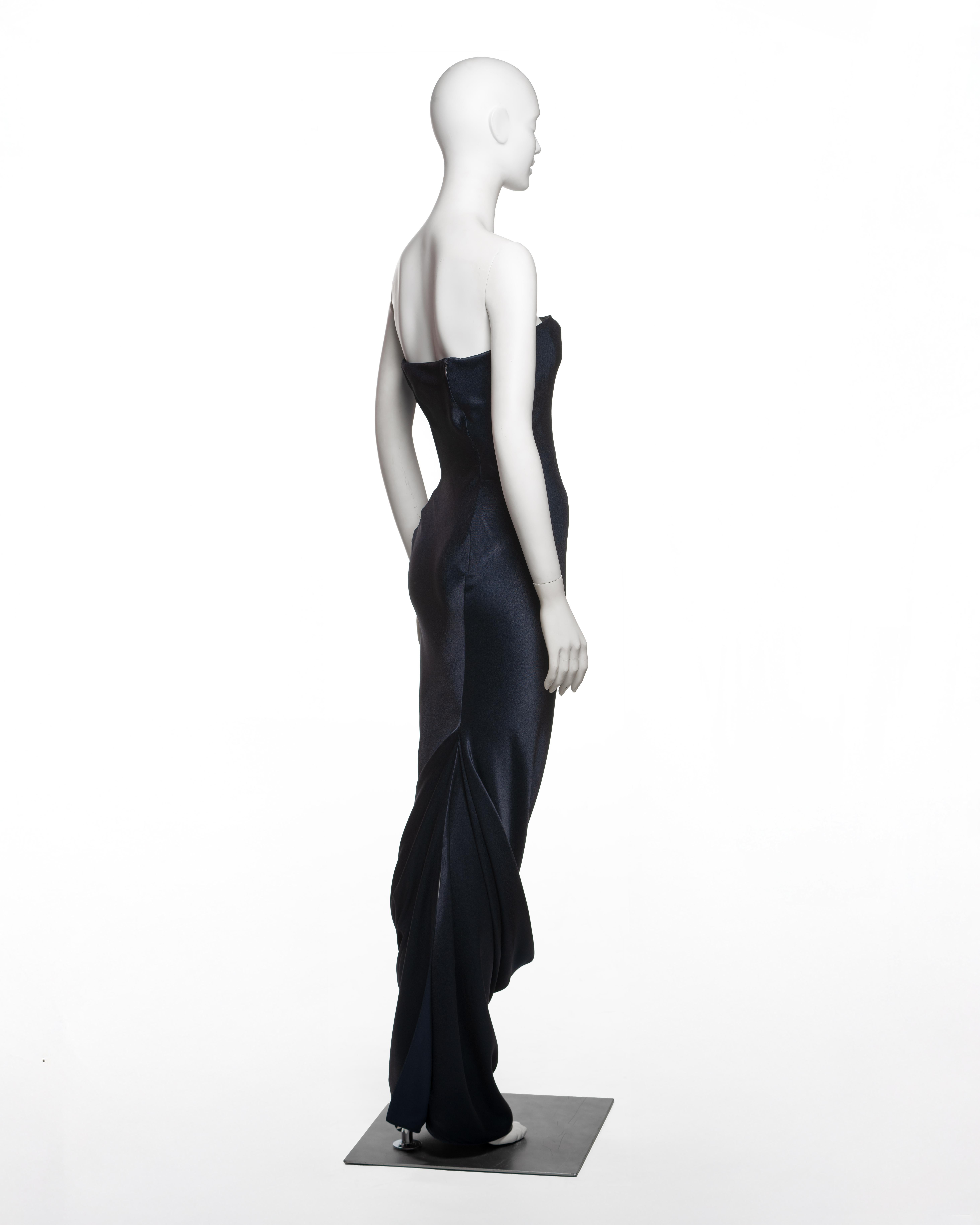 John Galliano Vestido drapeado sin tirantes de crepé satinado azul noche, FW 1995 en venta 4