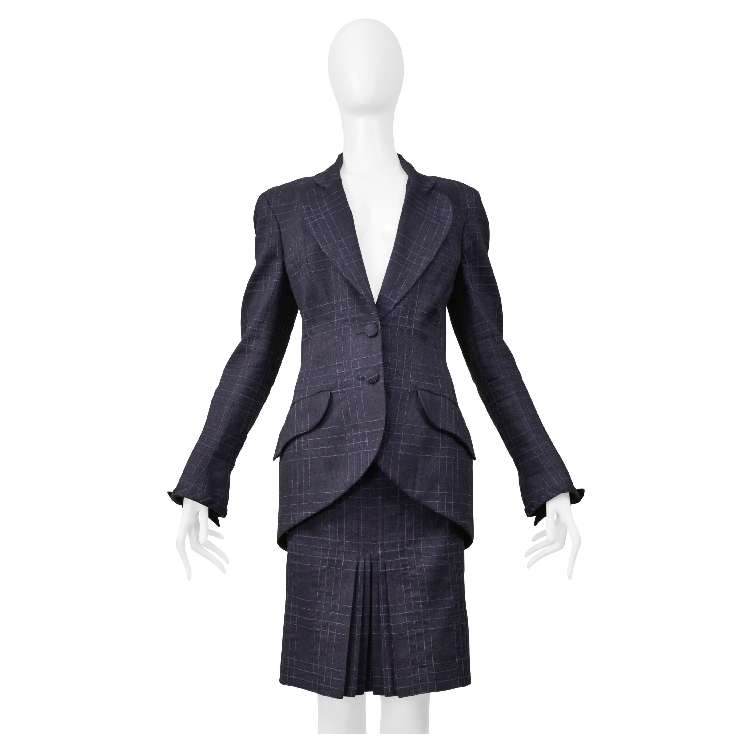 What is a plaid suit?