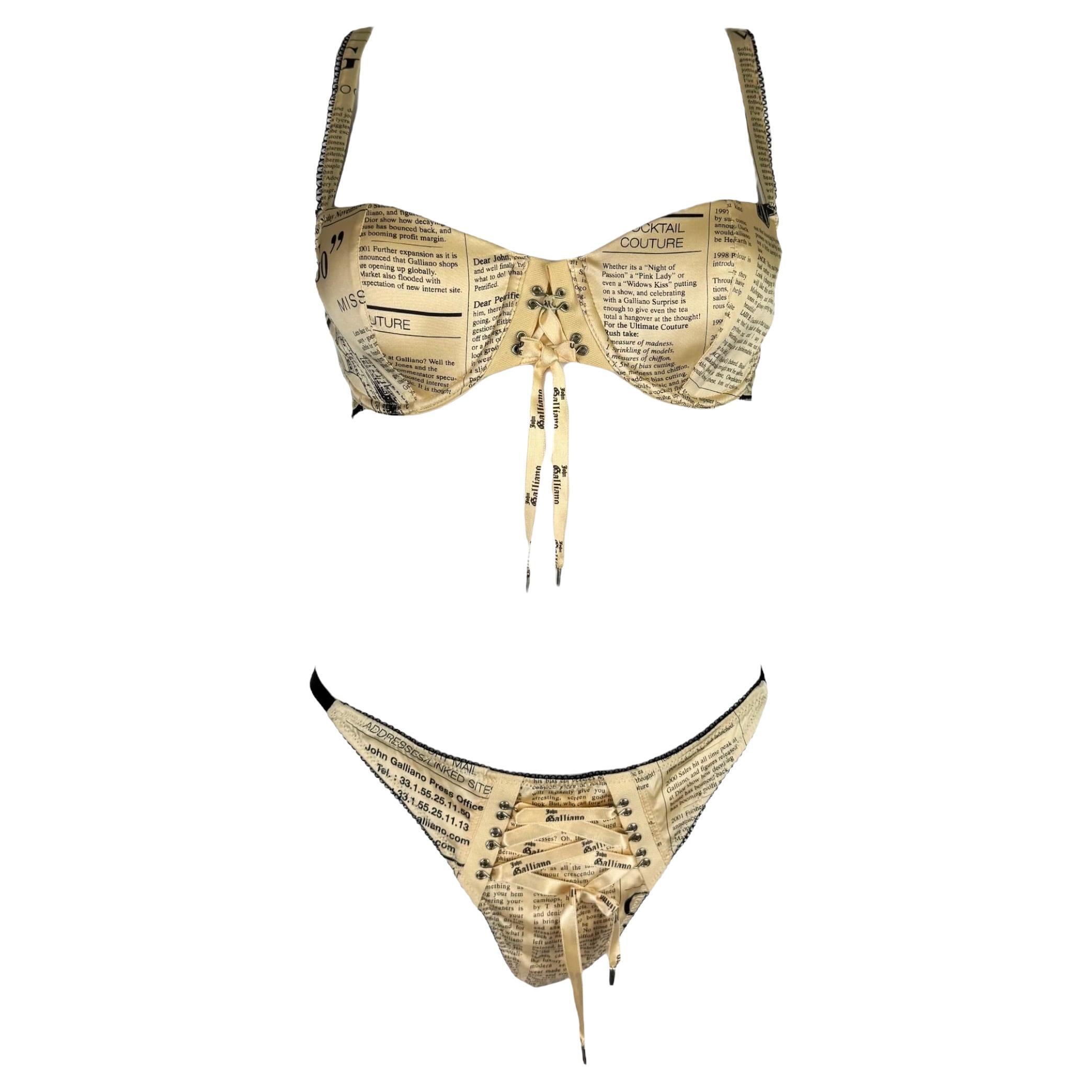 Ensemble de lingerie en soie de papier journal de John Galliano, 2004