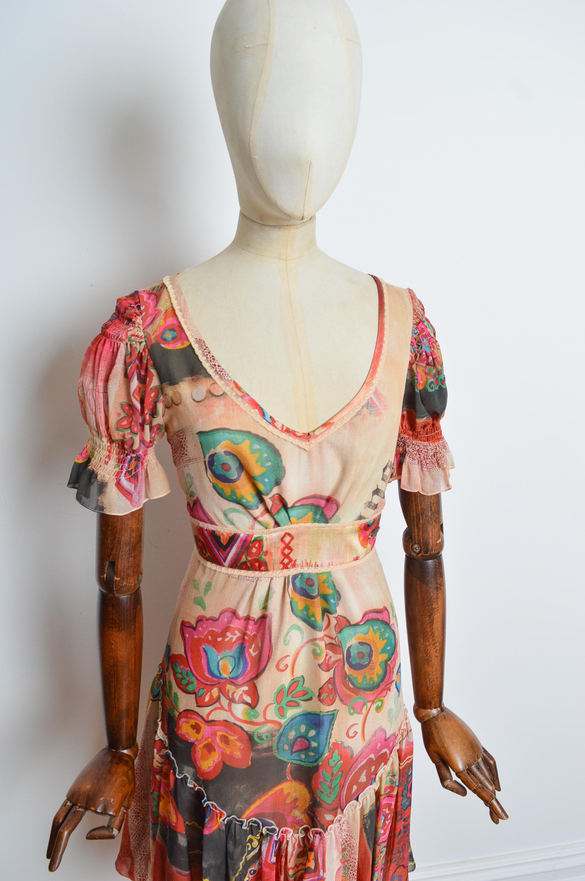 John Galliano - Vestito da tè in seta con stampa floreale dipinta e maniche corte in vendita 10