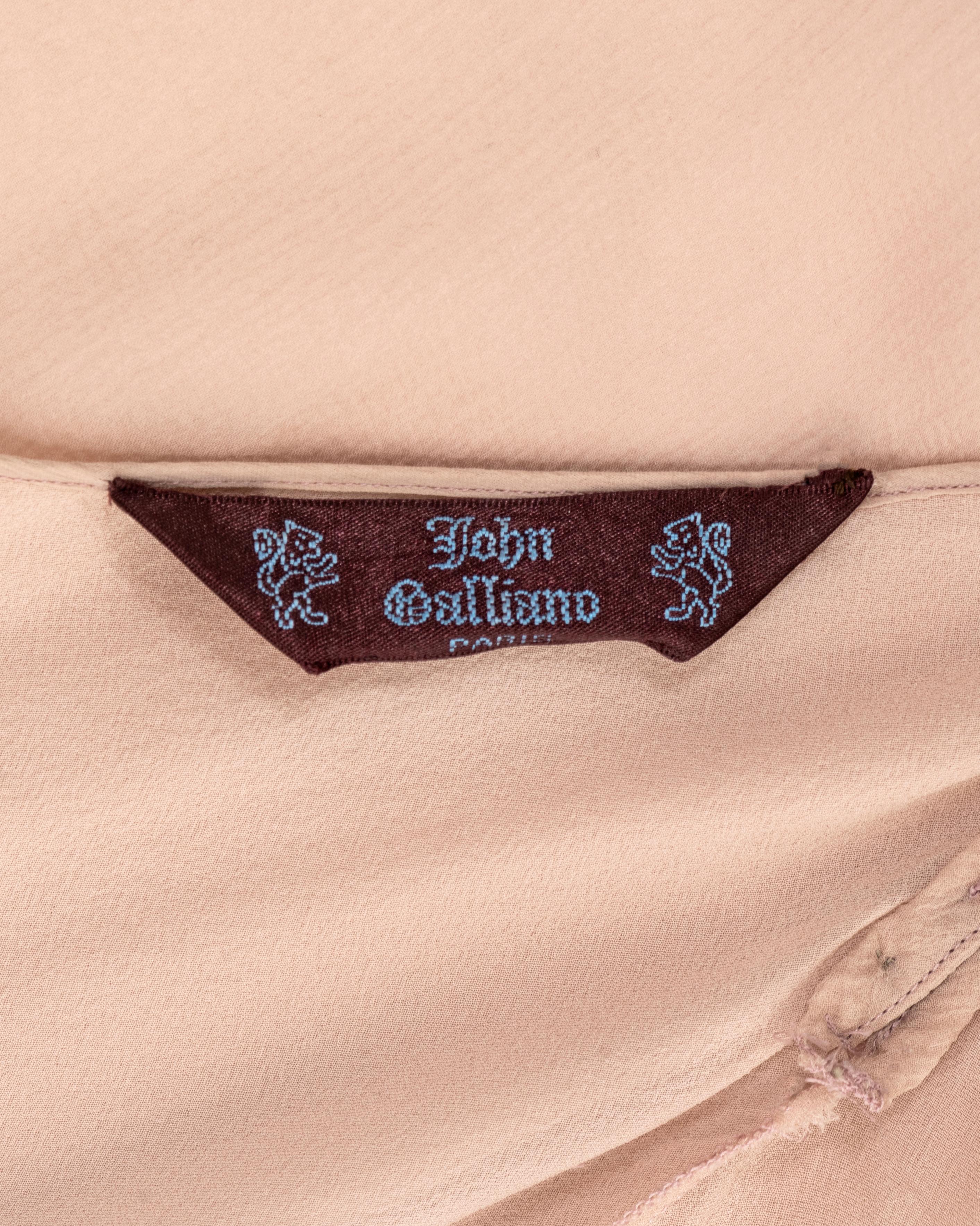 John Galliano - Robe de soirée rose pâle en mousseline de soie coupée en biais avec halternes, automne-hiver 1997 en vente 5