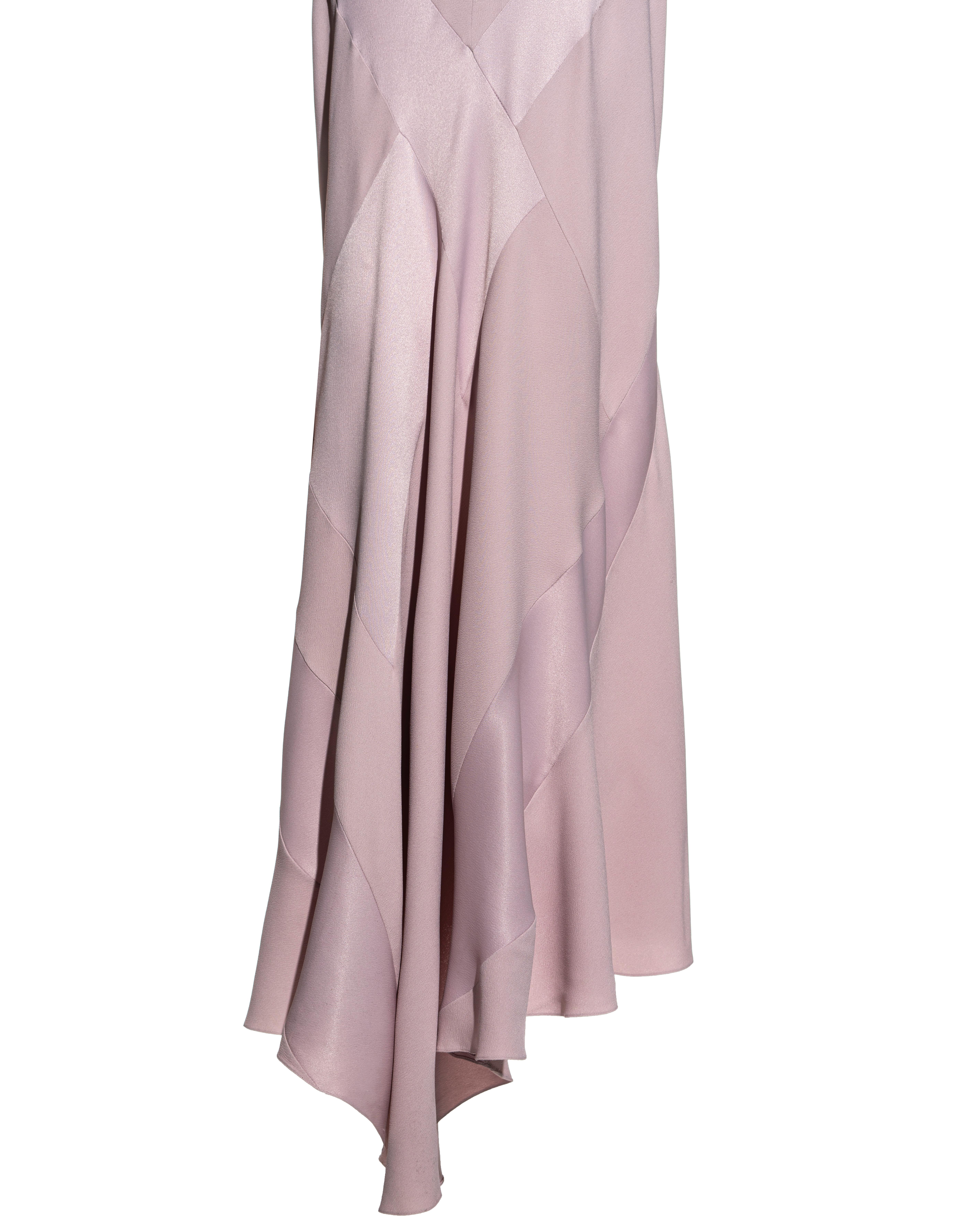 John Galliano vestido de noche formado de crepé satinado rosa pálido, ss 1995 6