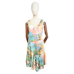 John Galliano Vestito fluttuante in pura seta stile Flapper 1920 con stampa pastello