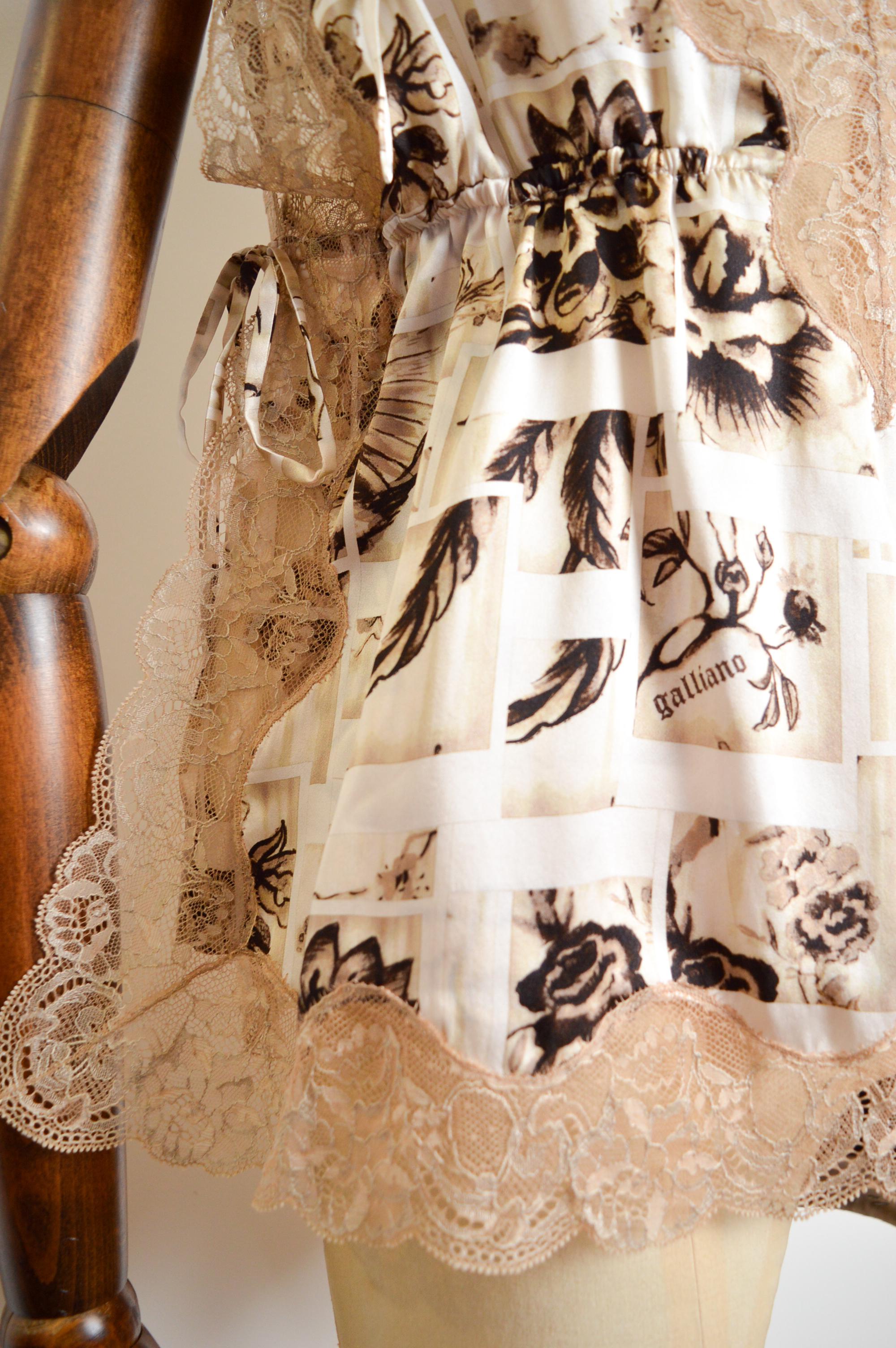 John Galliano Pure Silk Nude Lace Camisole Top - Newspaper Bird Print Blouse For Sale 8