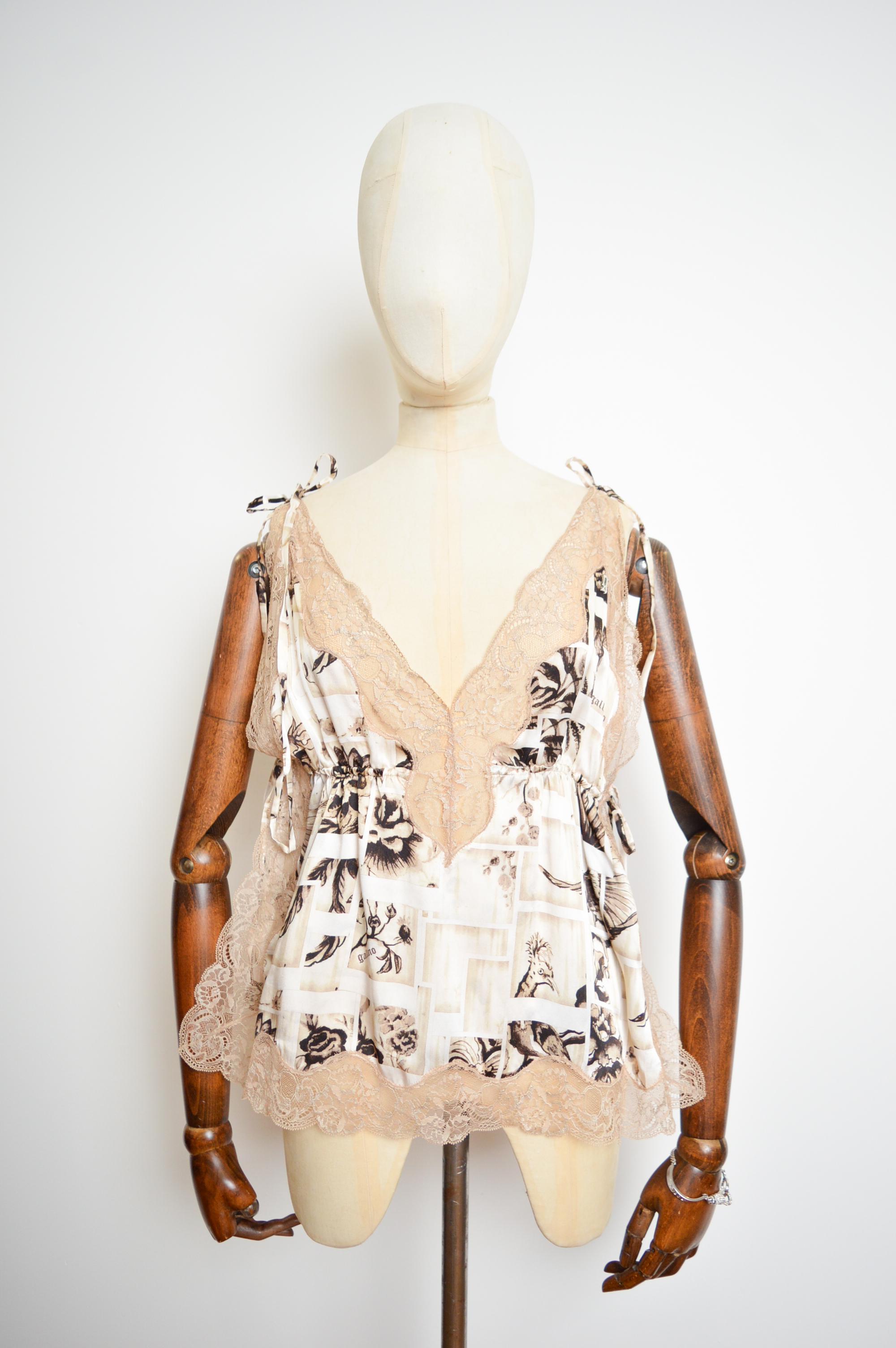 John Galliano Pure Silk Nude Lace Camisole Top - Newspaper Bird Print Blouse For Sale 4