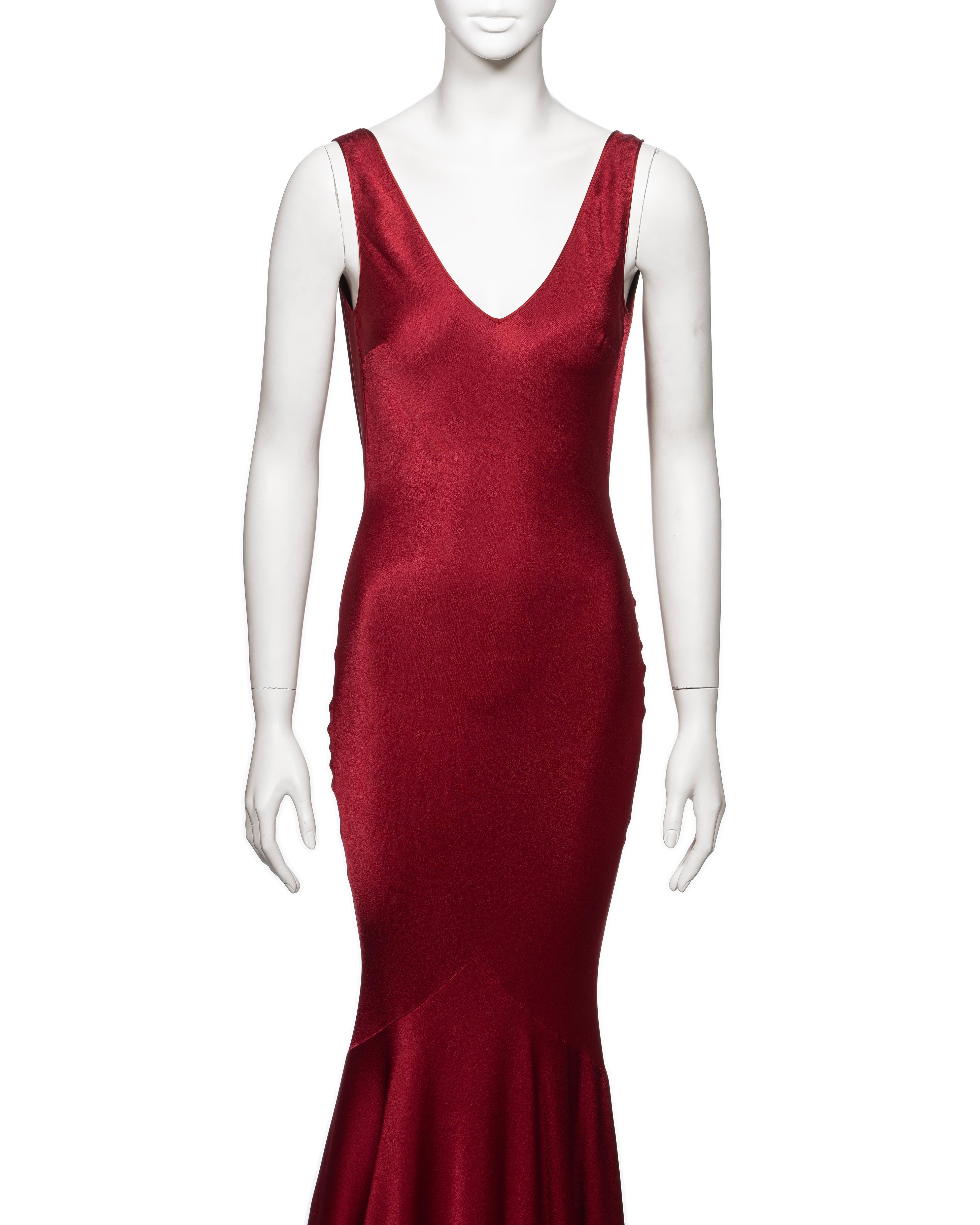 John Galliano Red Bias-Cut Crêpe Backed Satin Evening Dress, FW 2001 In Excellent Condition For Sale In London, GB