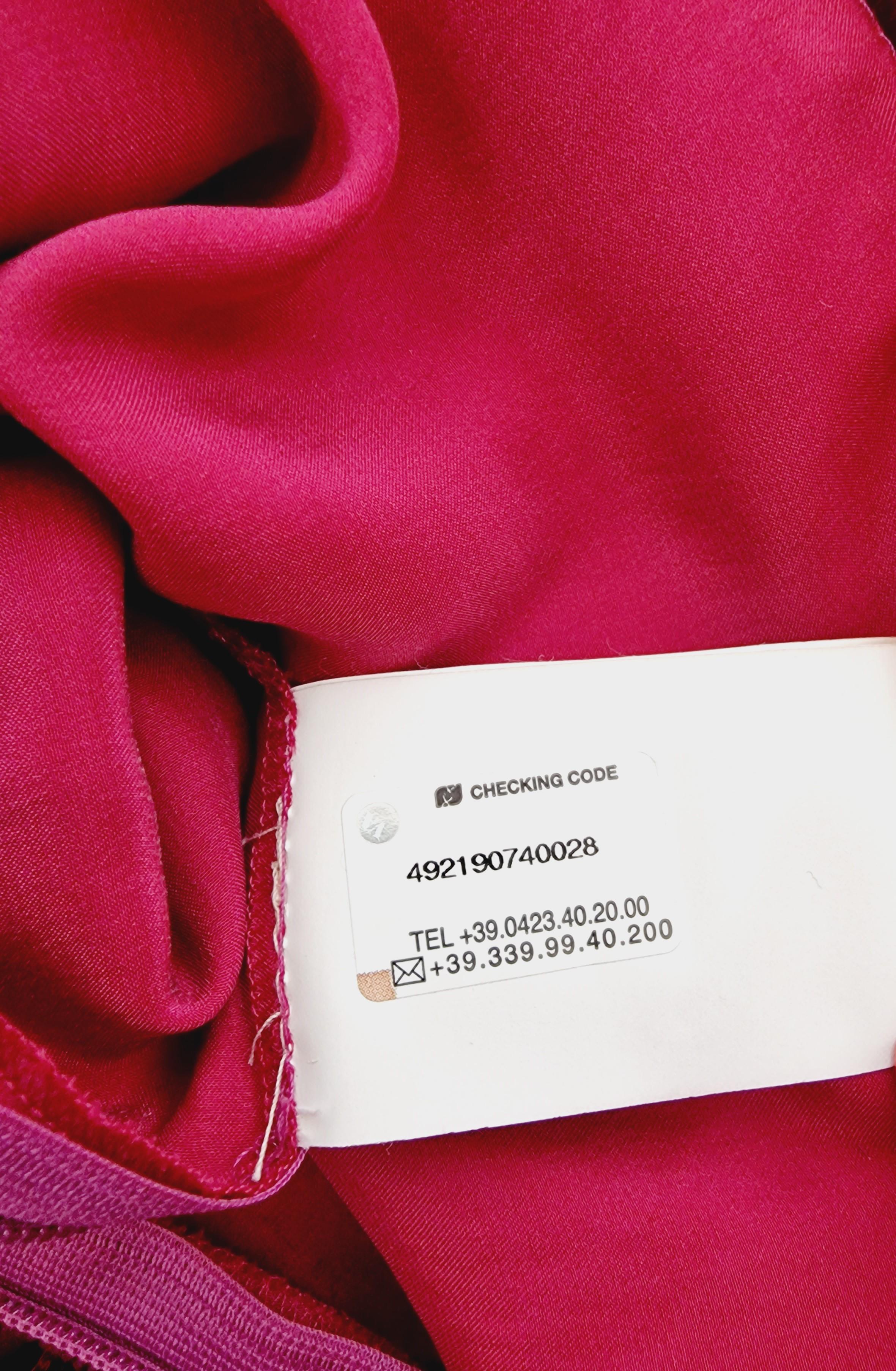 John Galliano Runway 1997 A/W Suzy Phinix robe de tailleur Kendall Jenner grise froncée en vente 10