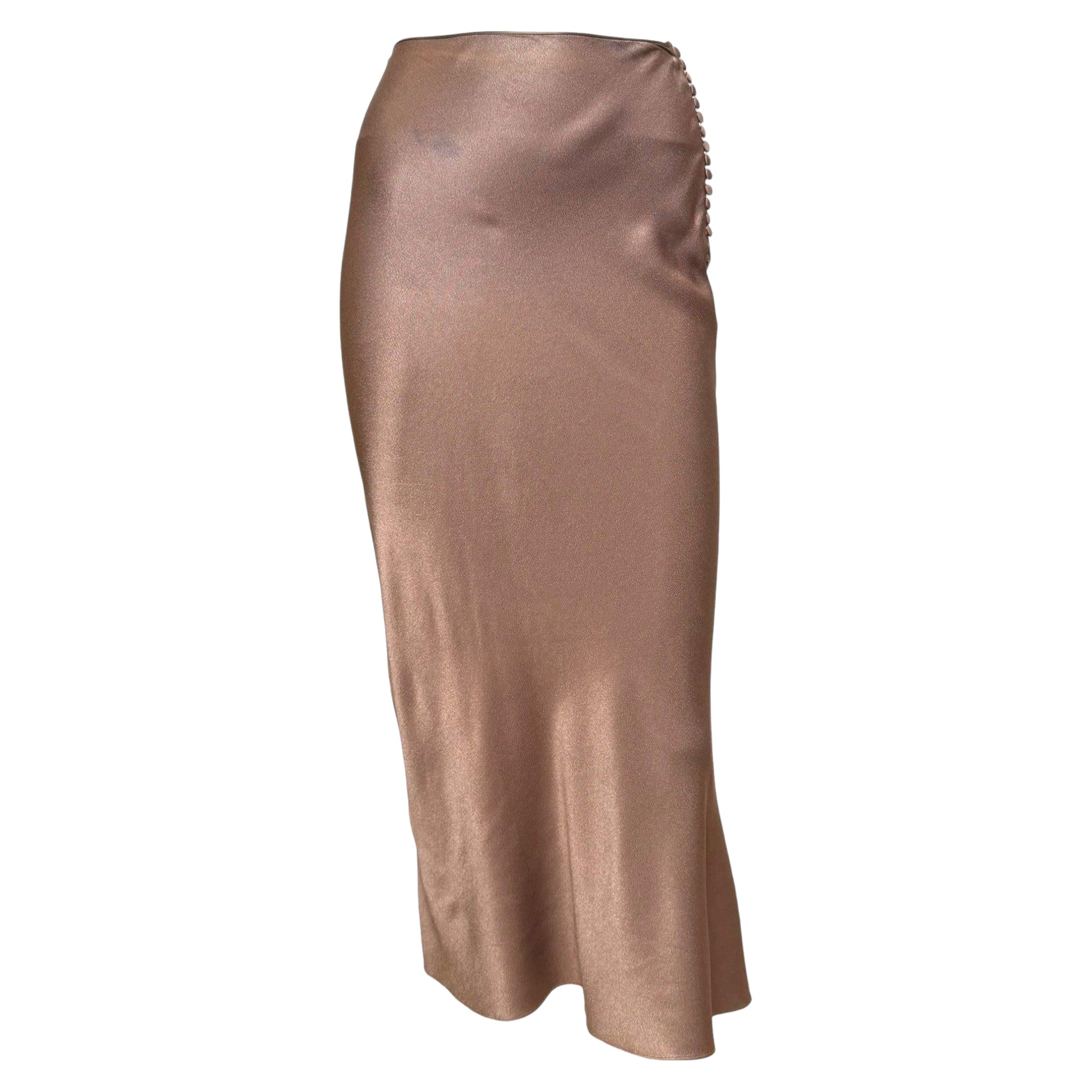 John Galliano Frühjahr/Sommer 2000 – Midirock aus bronzefarbenem Satin im Schrägschnitt mit Knopfdetails