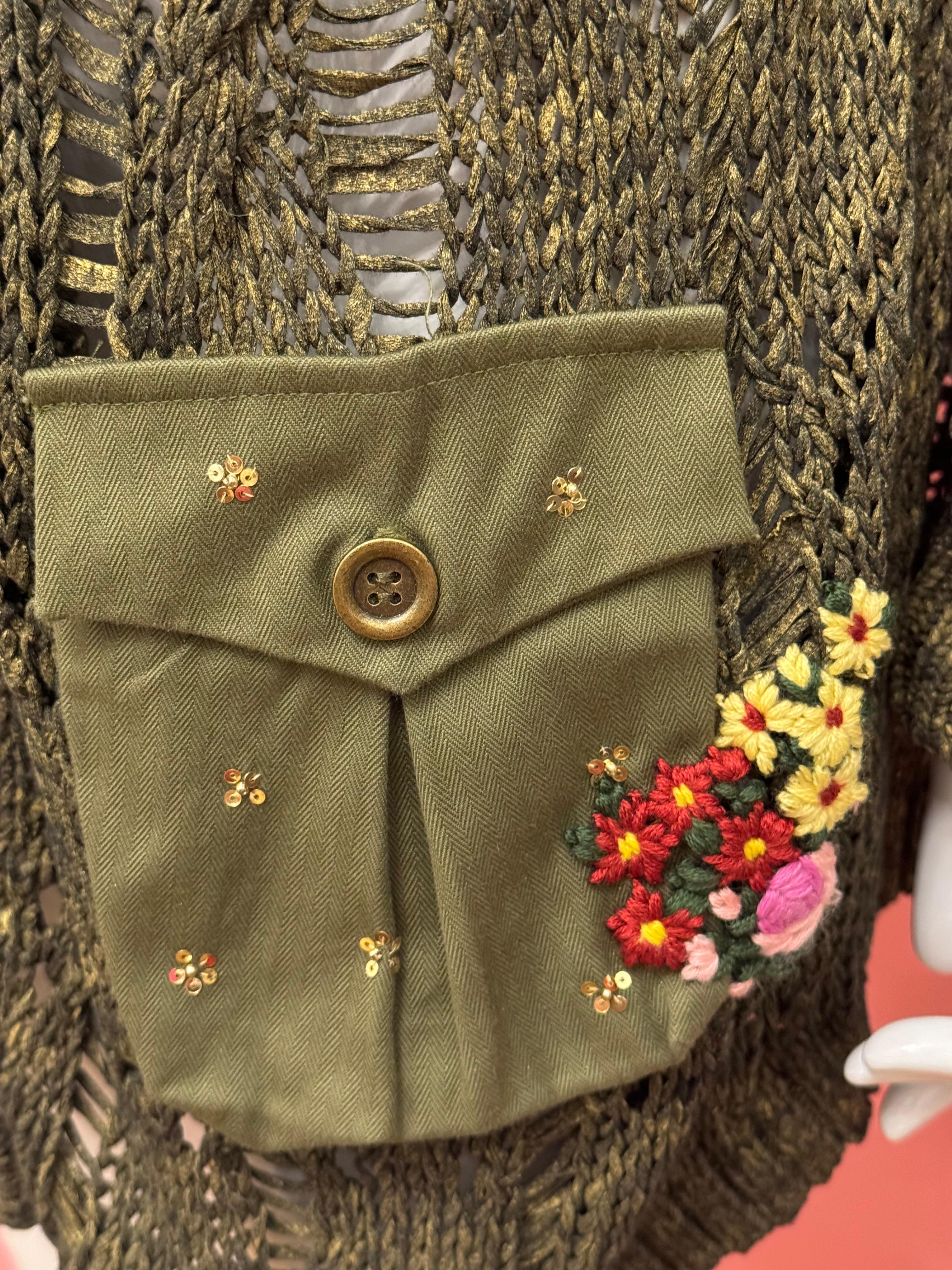 John Galliano Archiv Frühjahr Sommer 2003 Baumwollstrickjacke Größe L, tolle Details, ausgezeichneter Zustand 