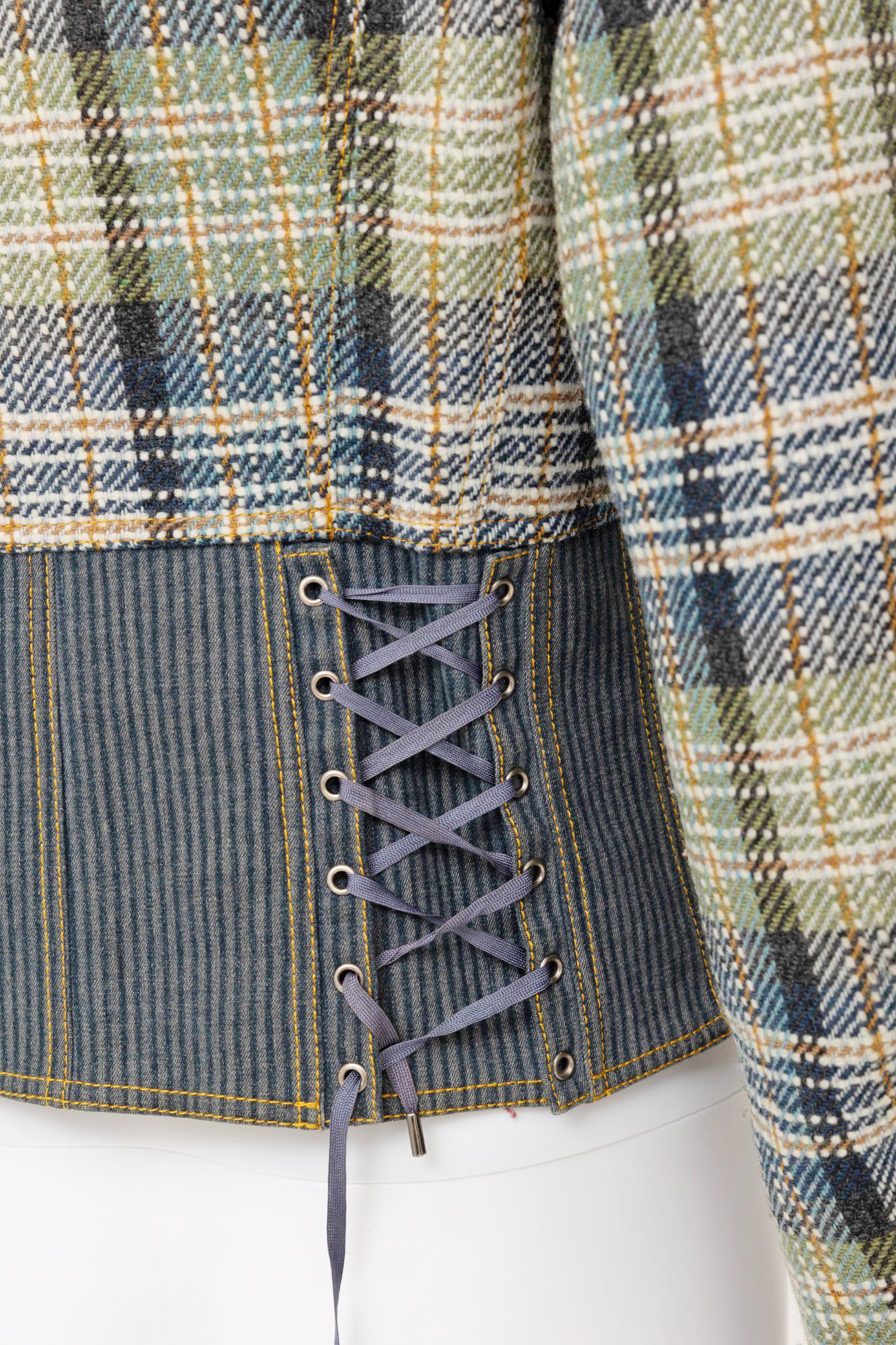 John Galliano S/S 2005 - Veste en soie verte et bleue à carreaux Bondage en vente 6