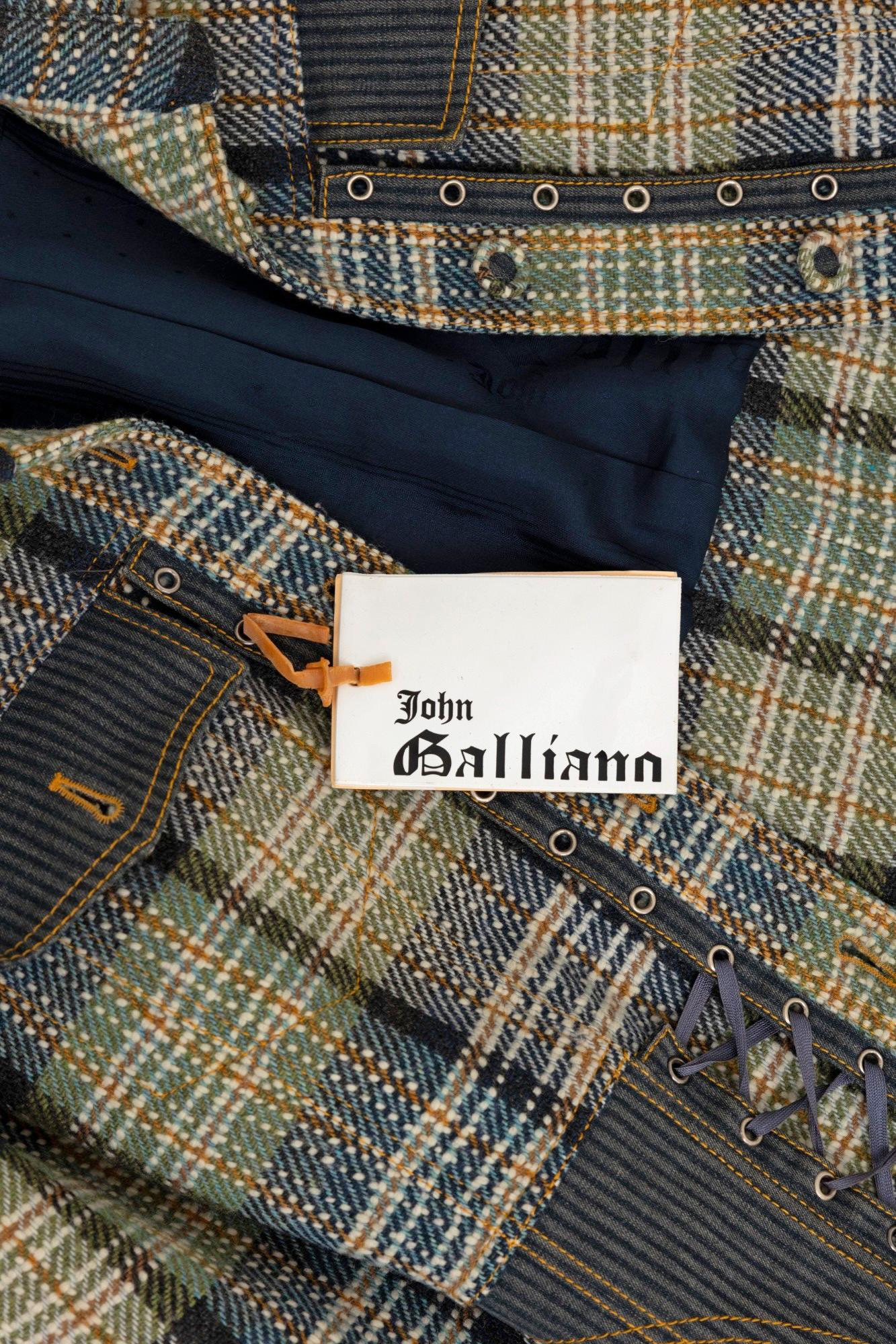 John Galliano S/S 2005 - Veste en soie verte et bleue à carreaux Bondage en vente 9